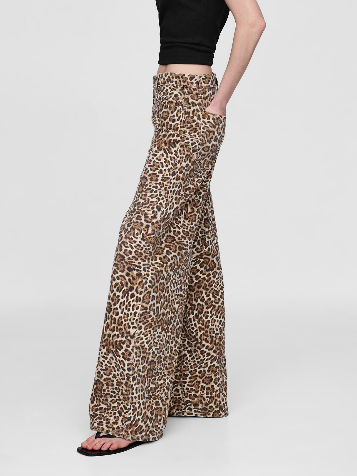 Mid Rise UltraSoft Baggy Jeans - Leopard brown