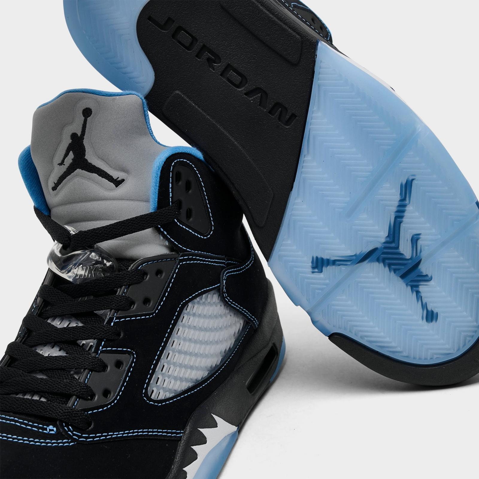 Men's Air Jordan Retro 5 Basketball Shoes - Black/University Blue/White - view 3