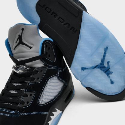 Men's Air Jordan Retro 5 Basketball Shoes - Black/University Blue/White - view 3