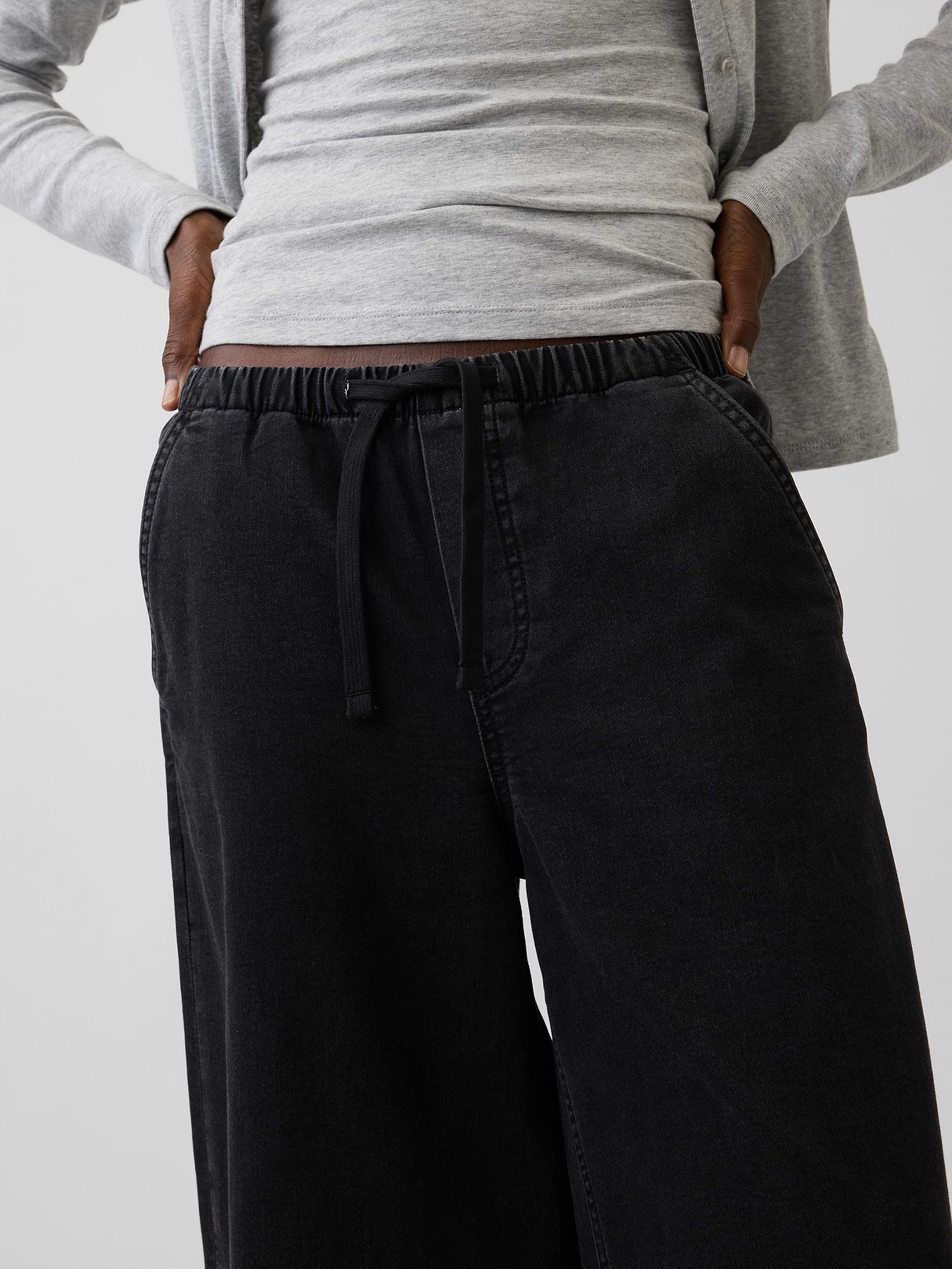 Mid Rise UltraSoft Easy Baggy Jeans - Black wash