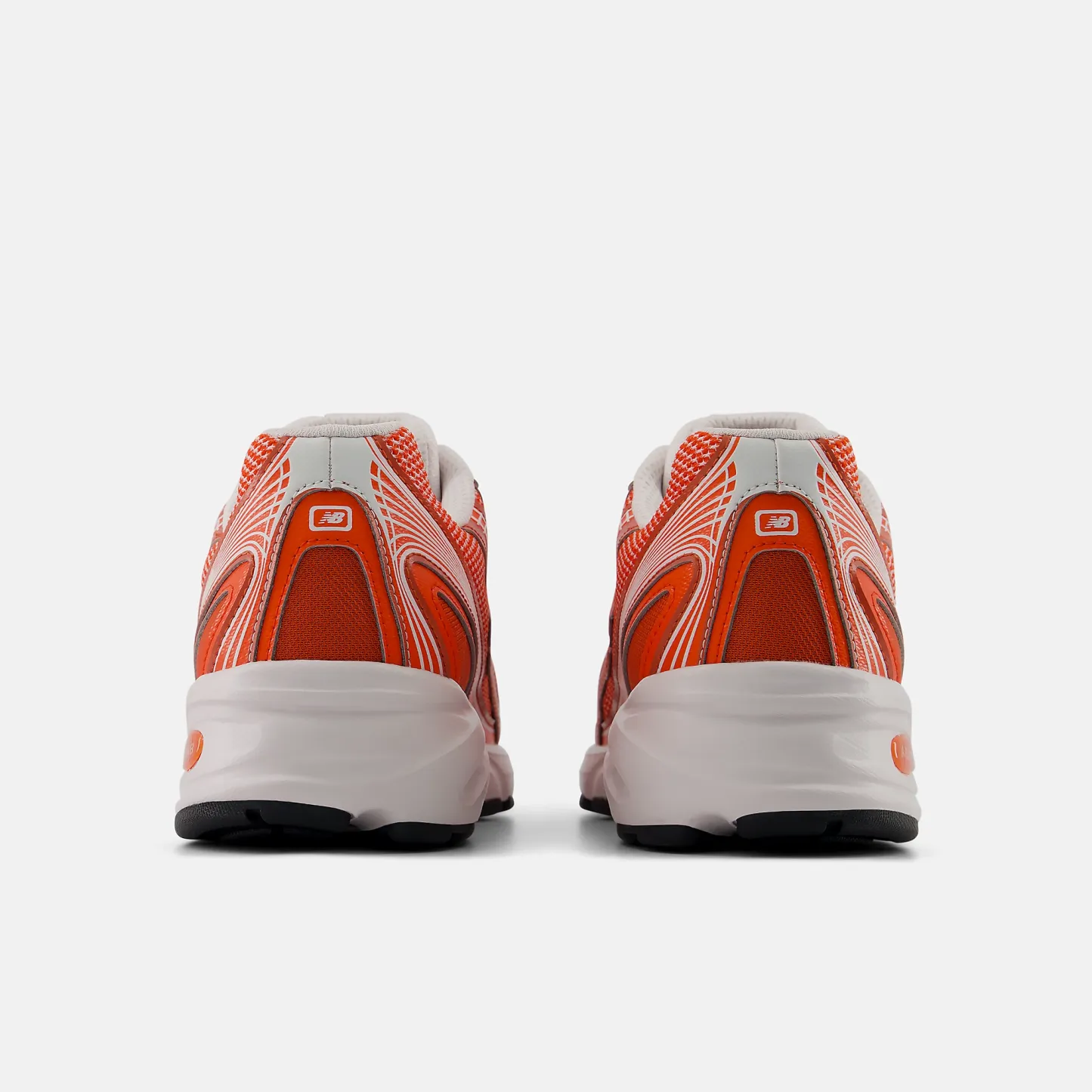 New Balance 740, U7403P9