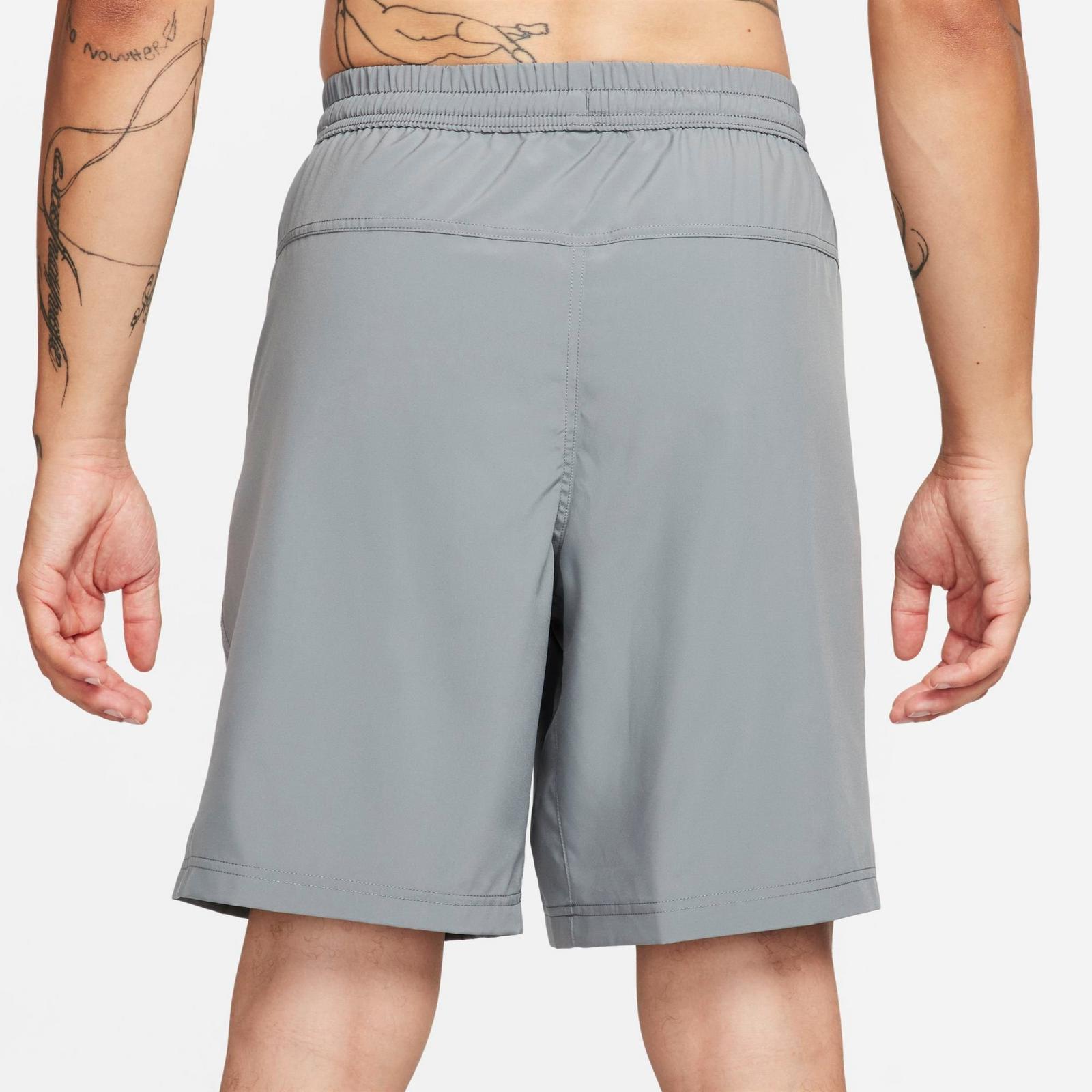 Men's Nike Form Dri-FIT Unlined 9" Versatile Shorts - Smoke Grey/Black