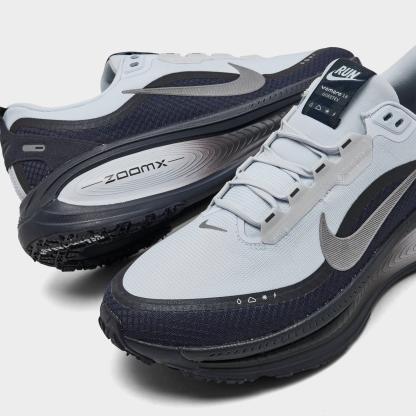 Men's Nithtke Zoom Vomero 18 GORE-TEX Running Shoes - Football Grey/Gridiron/Light Armory Blue/Metallic Dark Grey - Detail shot