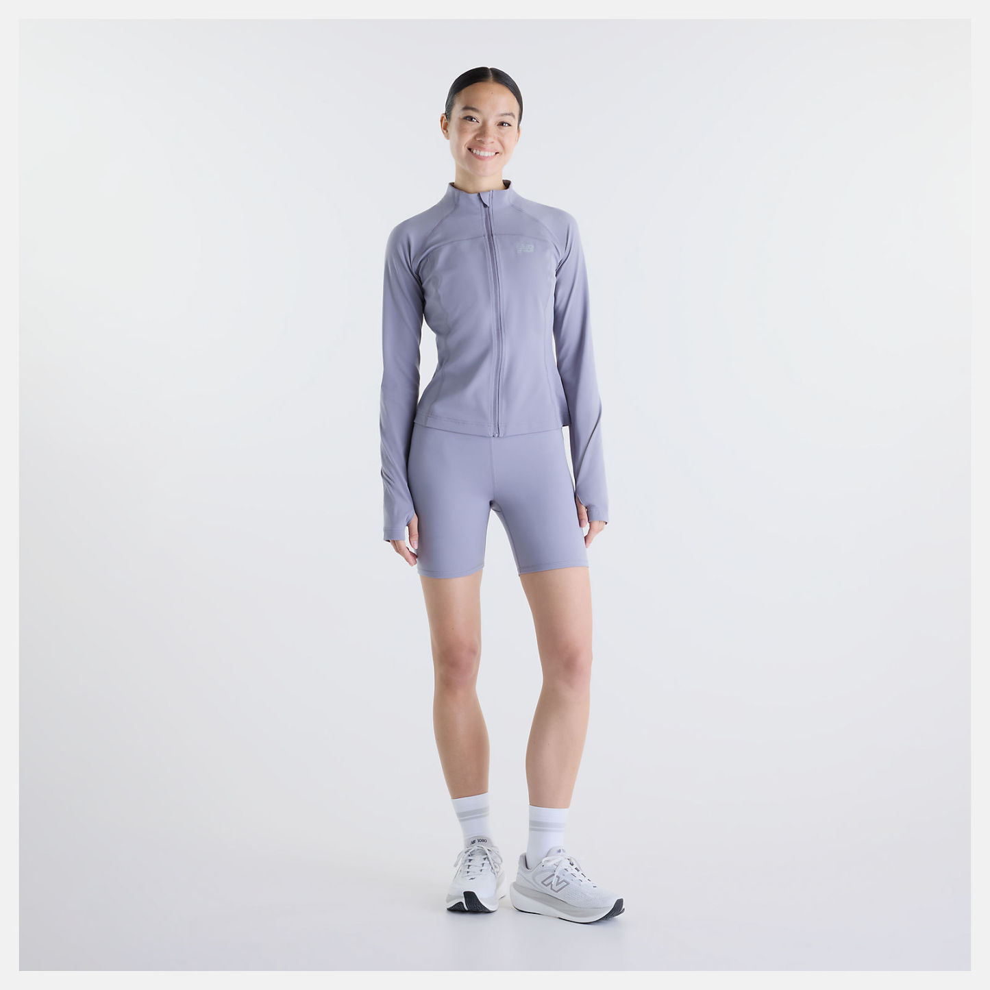 Gemma is wearing size S and is 5'7"/170.18cm. Chest: 30.5"/77.47cm, Waist: 24"/60.96cm, Hips: 35"/88.9cm