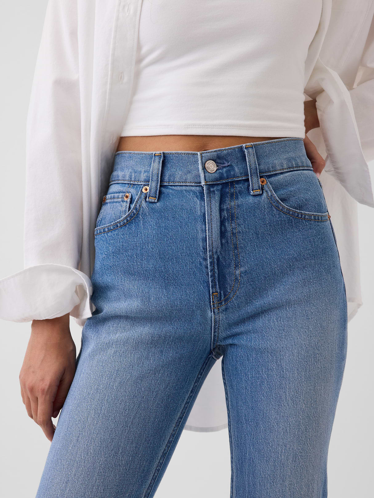 High Rise ’90s Slim Straight Crop Jeans - Medium wash