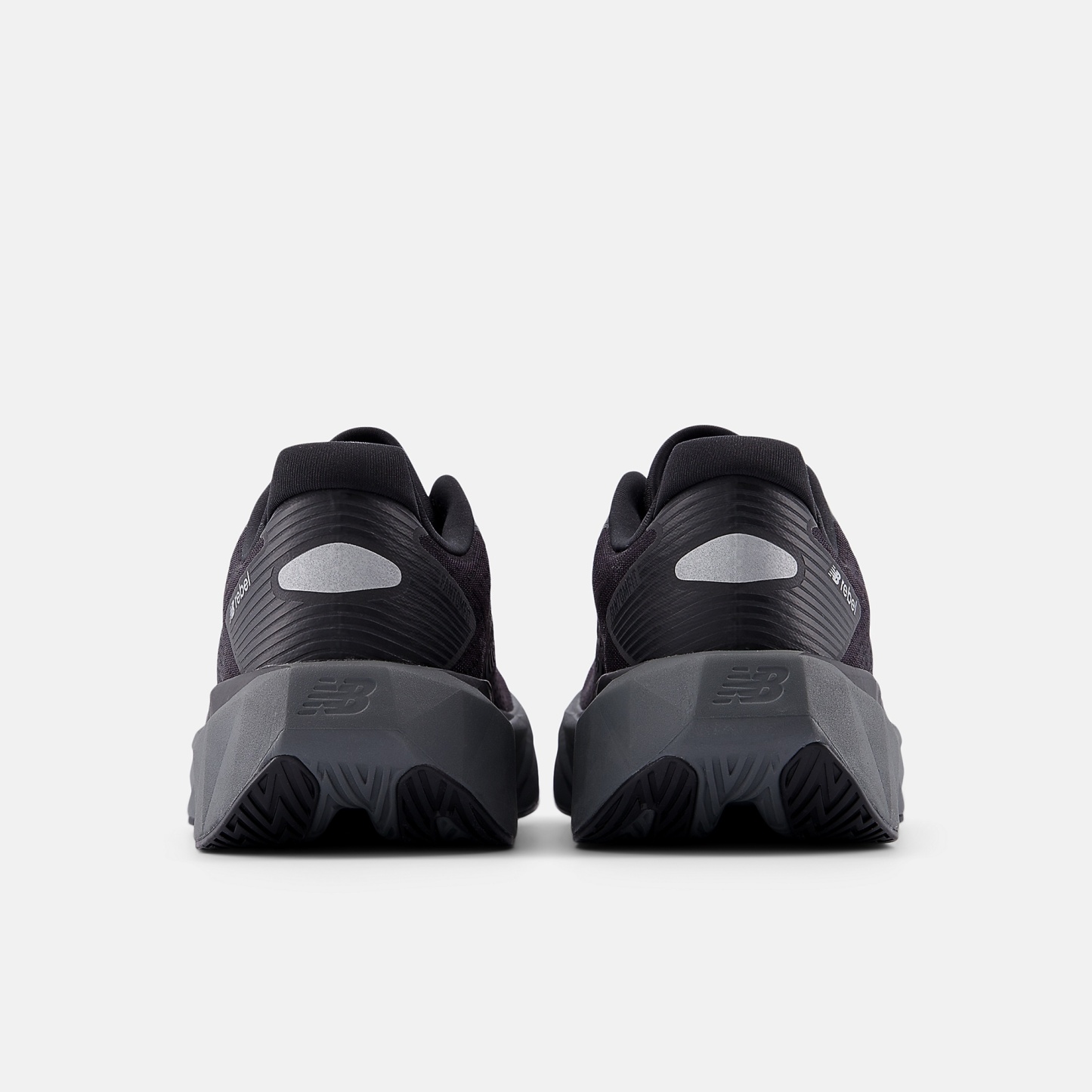 New Balance FuelCell Rebel v5, WFCXLO5
