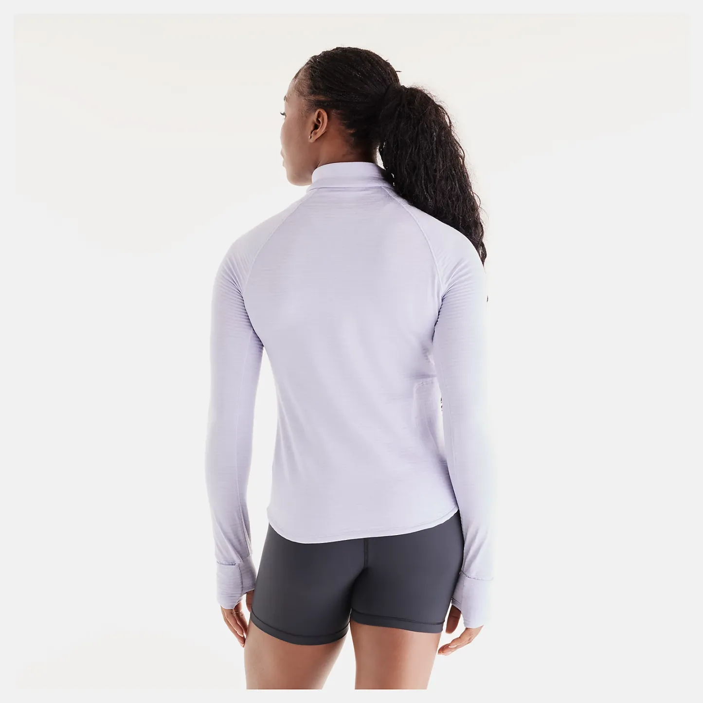 Isio-Maya is wearing size S and is 5'8"/172.72cm. Chest: 34"/86.36cm, Waist: 27.5"/69.85cm, Hips: 39"/99.06cm
