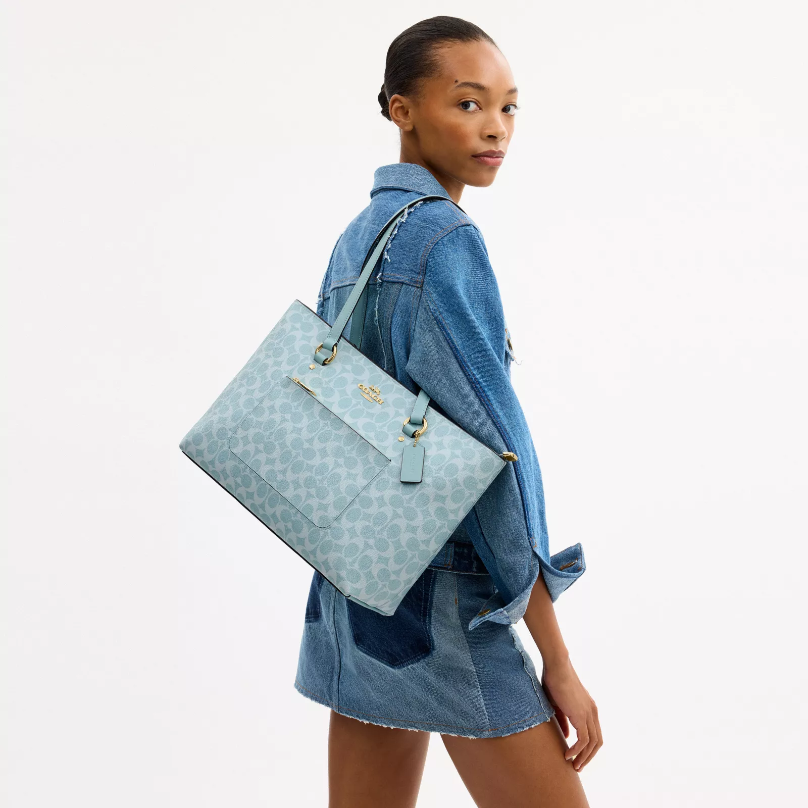Station Tote Bag In Signature Canvas - Gold/Light Blue - view 2