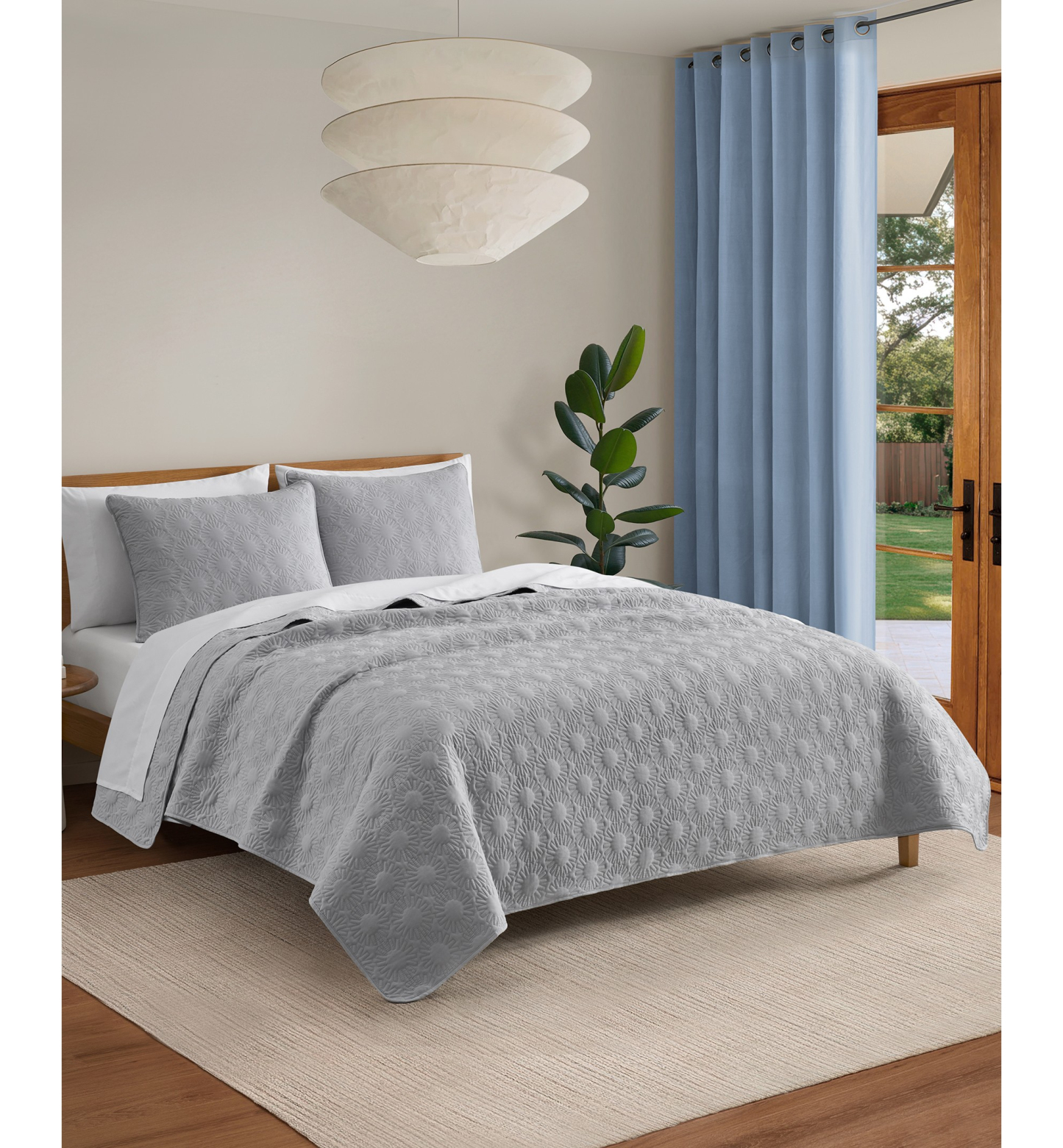 UGG® Devon Sun Logo Quilt Set - Gray