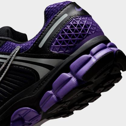 Women's Nithtke Zoom Vomero 5 Casual Shoes - Part 1 - Black/Court Purple/Hyper Grape/Black - Detail shot