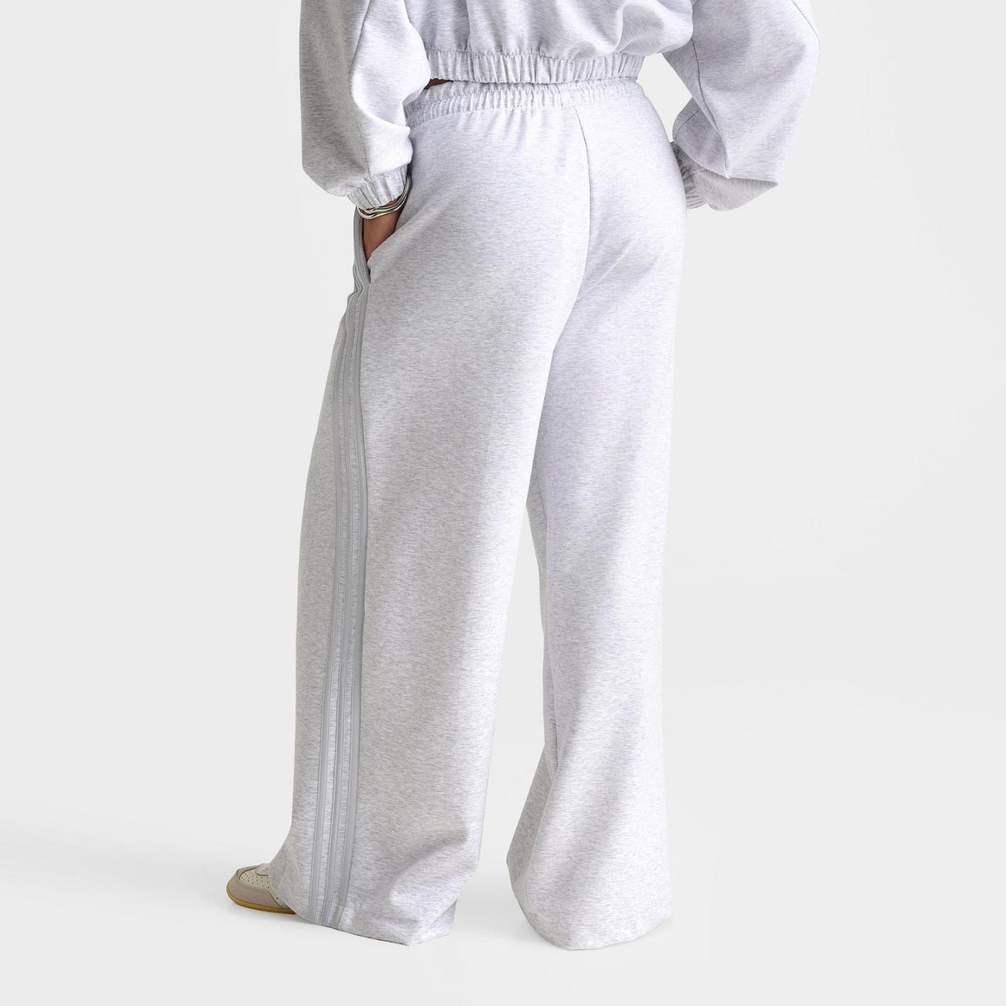 Women's adidas Originals Wide-Leg Sweatpants - Light Grey Heather - view 4