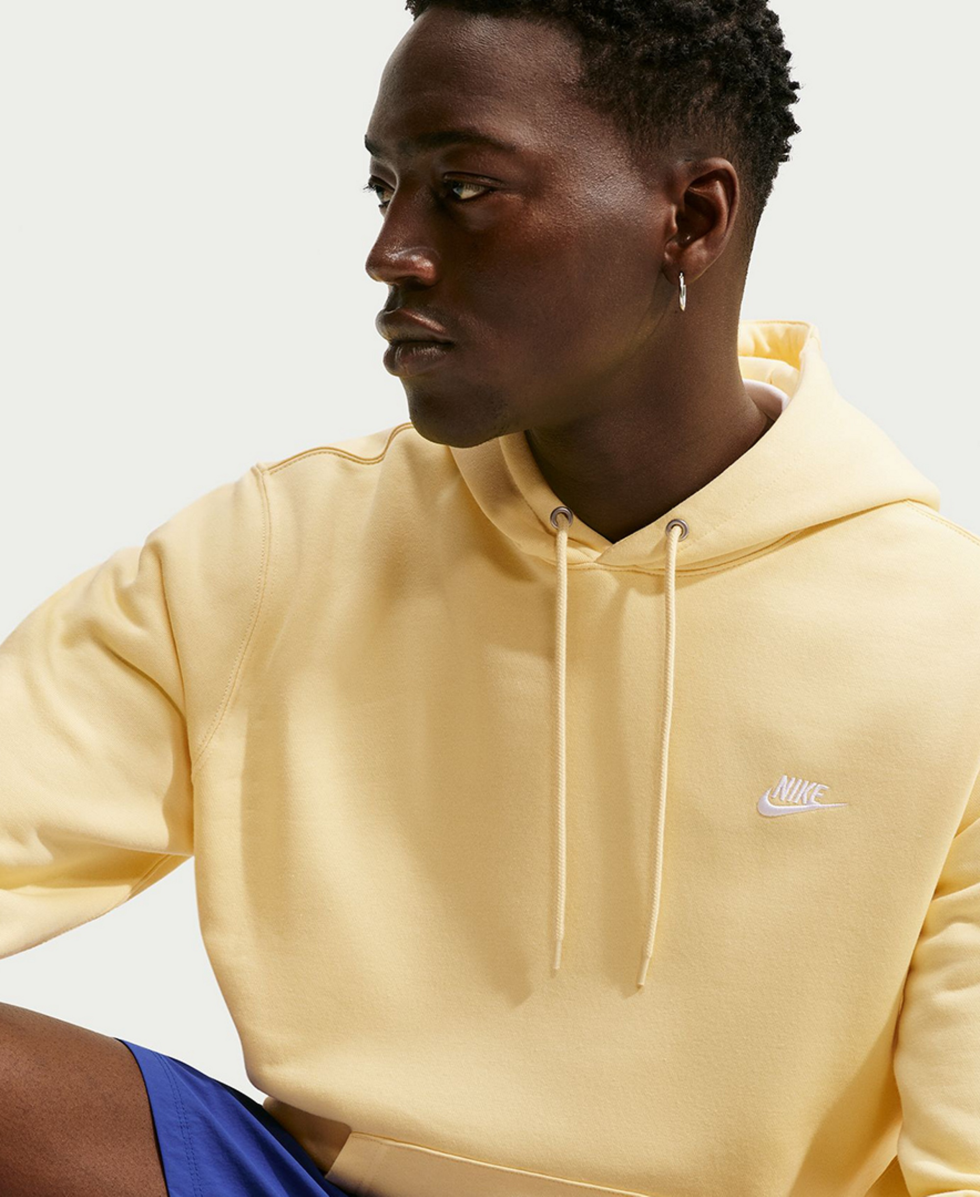 Nike Men's Club Pullover Fleece Hoodie Logo - Soft Yellow/White