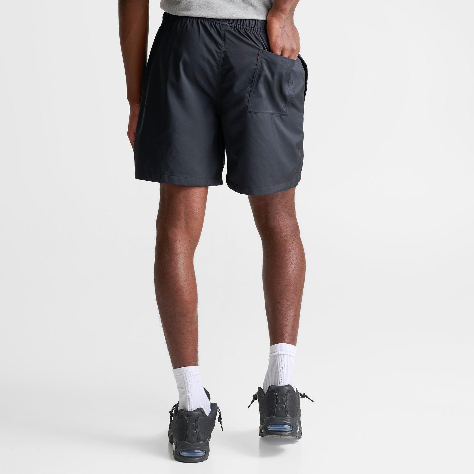 Men's Nike Club Woven 6" Flow Shorts - Black/White