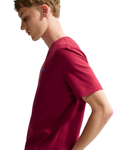 Nike Men's Sportswear Club Crewneck T-Shirt - Tough Red/Football Blue