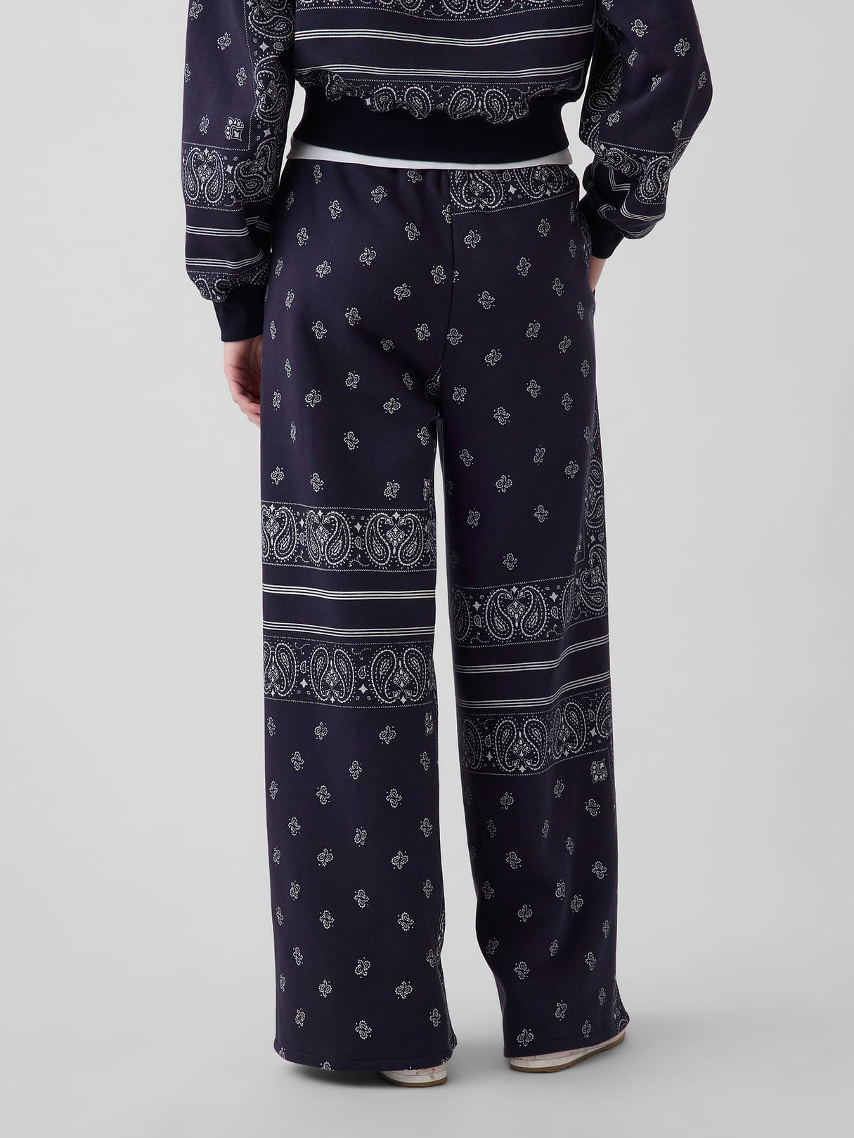 VintageSoft Baggy Sweatpants - Navy blue bandana print