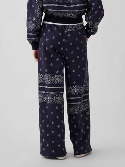 VintageSoft Baggy Sweatpants - Navy blue bandana print
