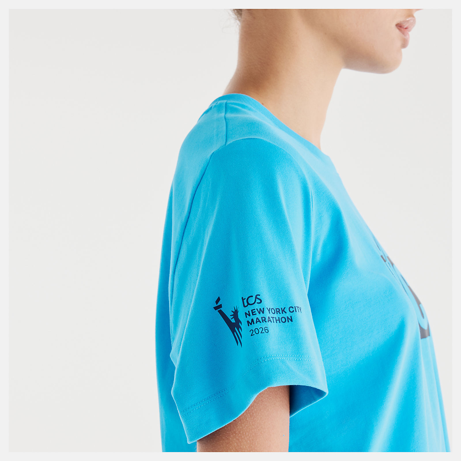 Lola is wearing size S and is 5'8"/172.72cm. Chest: 31.5"/80.01cm, Waist: 25.5"/64.77cm, Hips: 36"/91.44cm