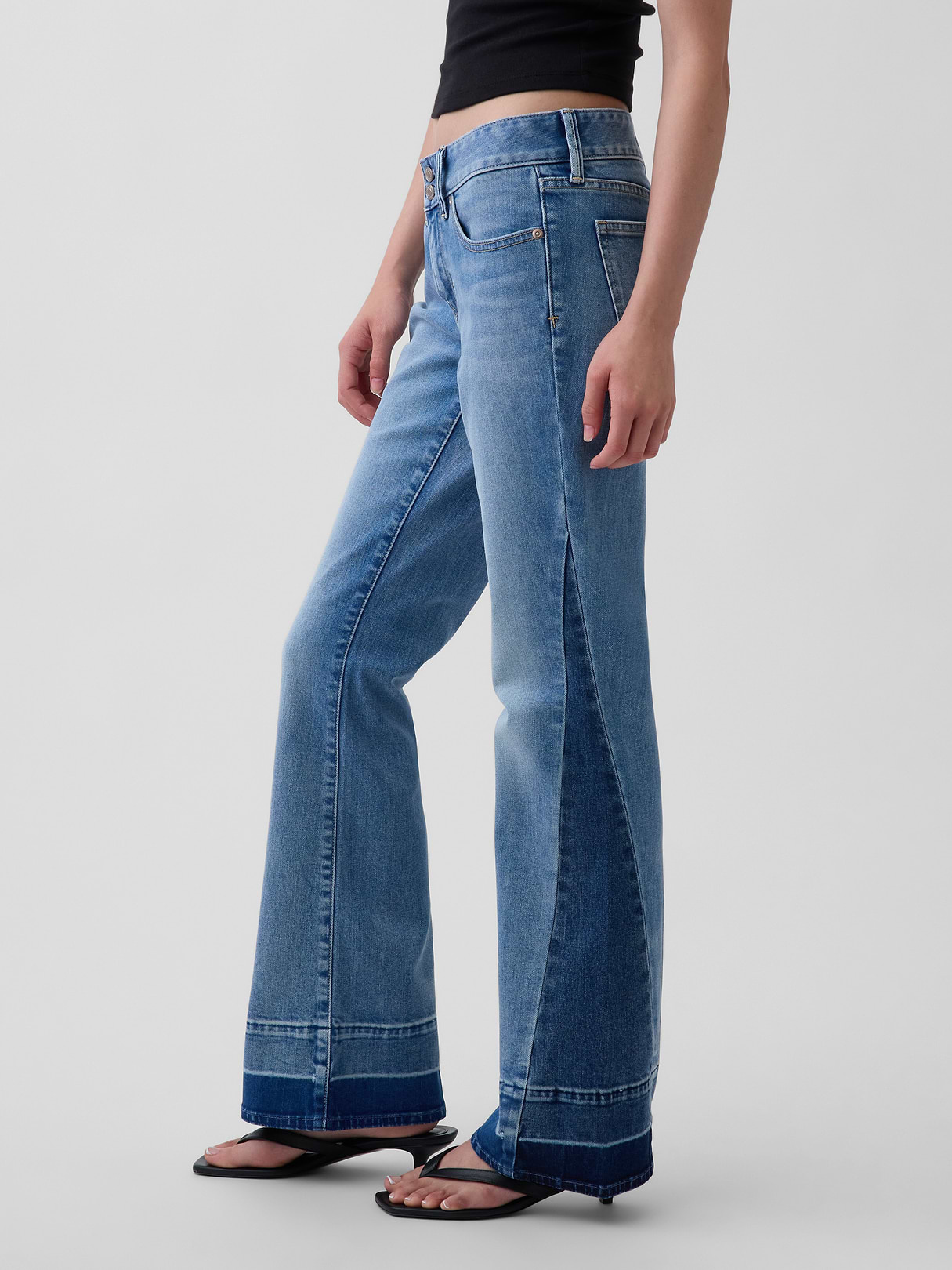 Low Rise Long & Lean Split-Hem Jeans - Light indigo