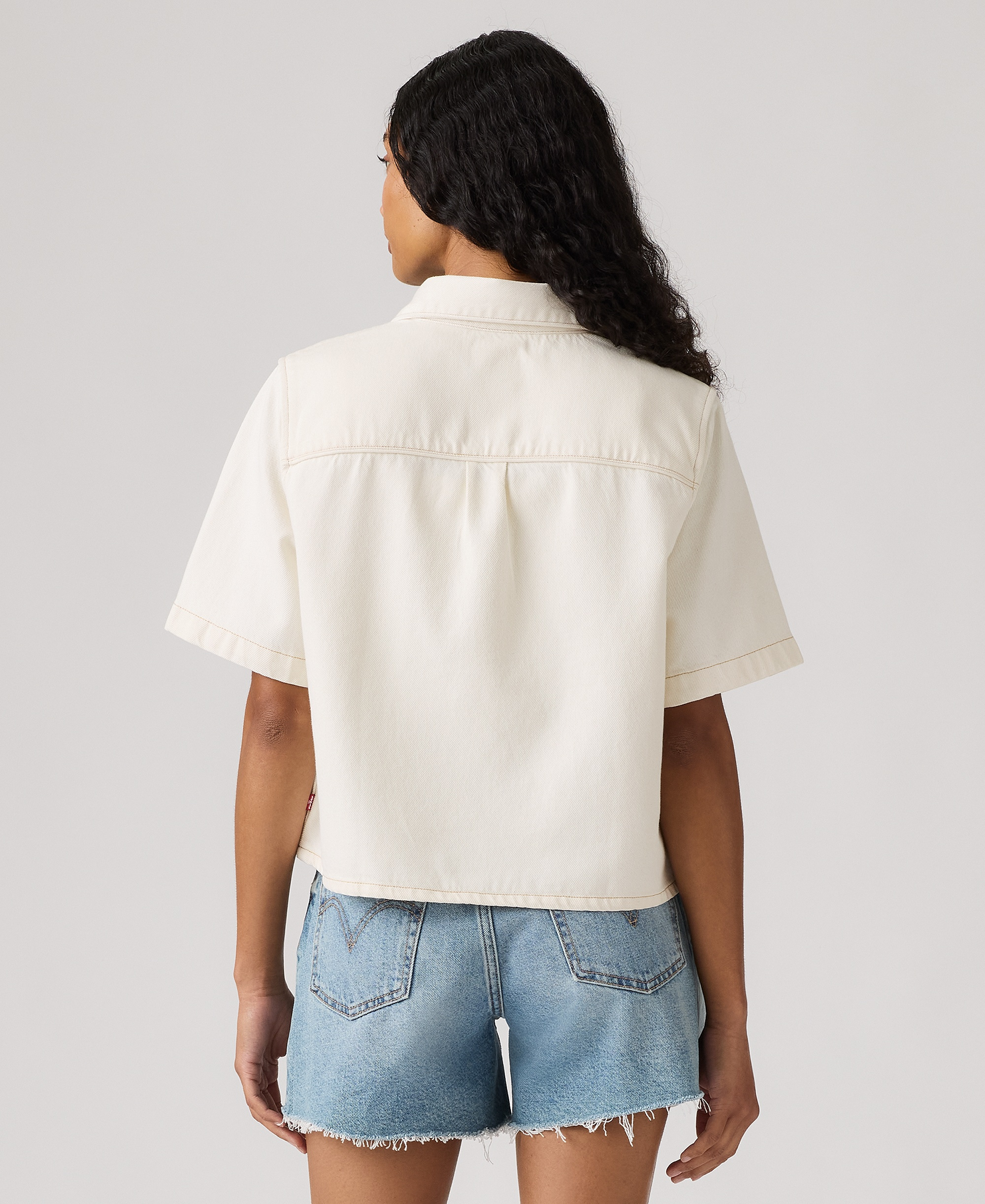 Levi's Premium Women's Logan Short-Sleeve Cropped-Fit Denim Shirt - Truth Slip