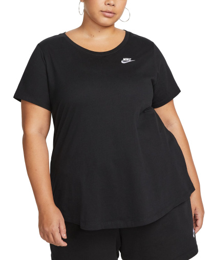 Nike Women's Sportswear Club Essentials T-Shirt - Black
