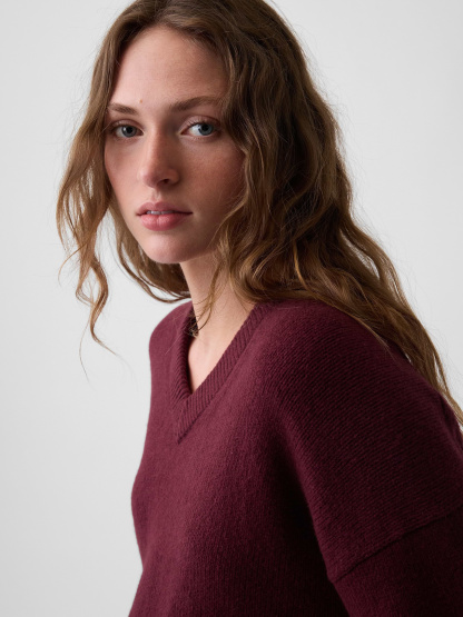 CashSoft Oversized V-Neck Sweater - Noir red