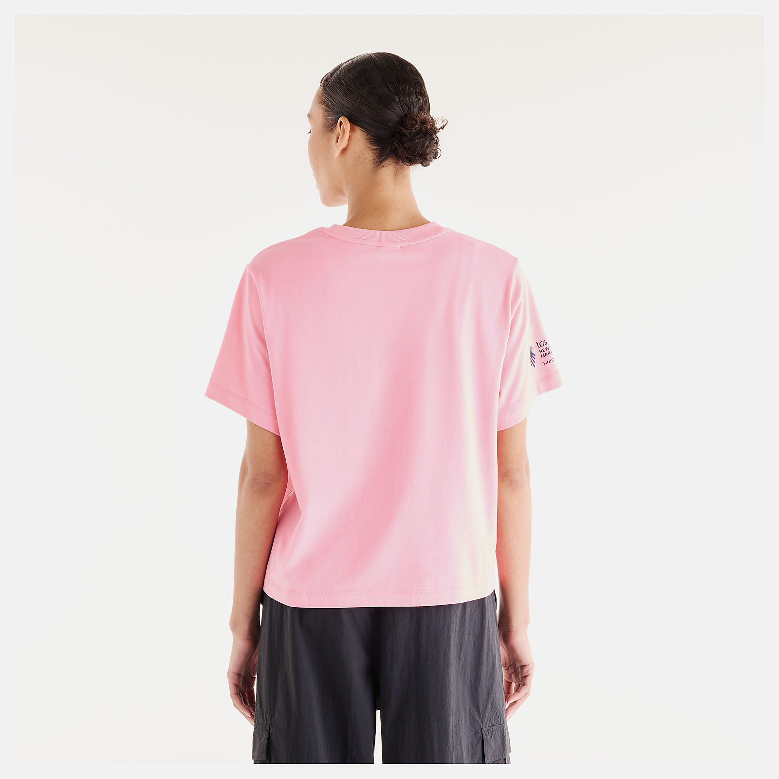 Lola is wearing size S and is 5'8"/172.72cm. Chest: 31.5"/80.01cm, Waist: 25.5"/64.77cm, Hips: 36"/91.44cm
