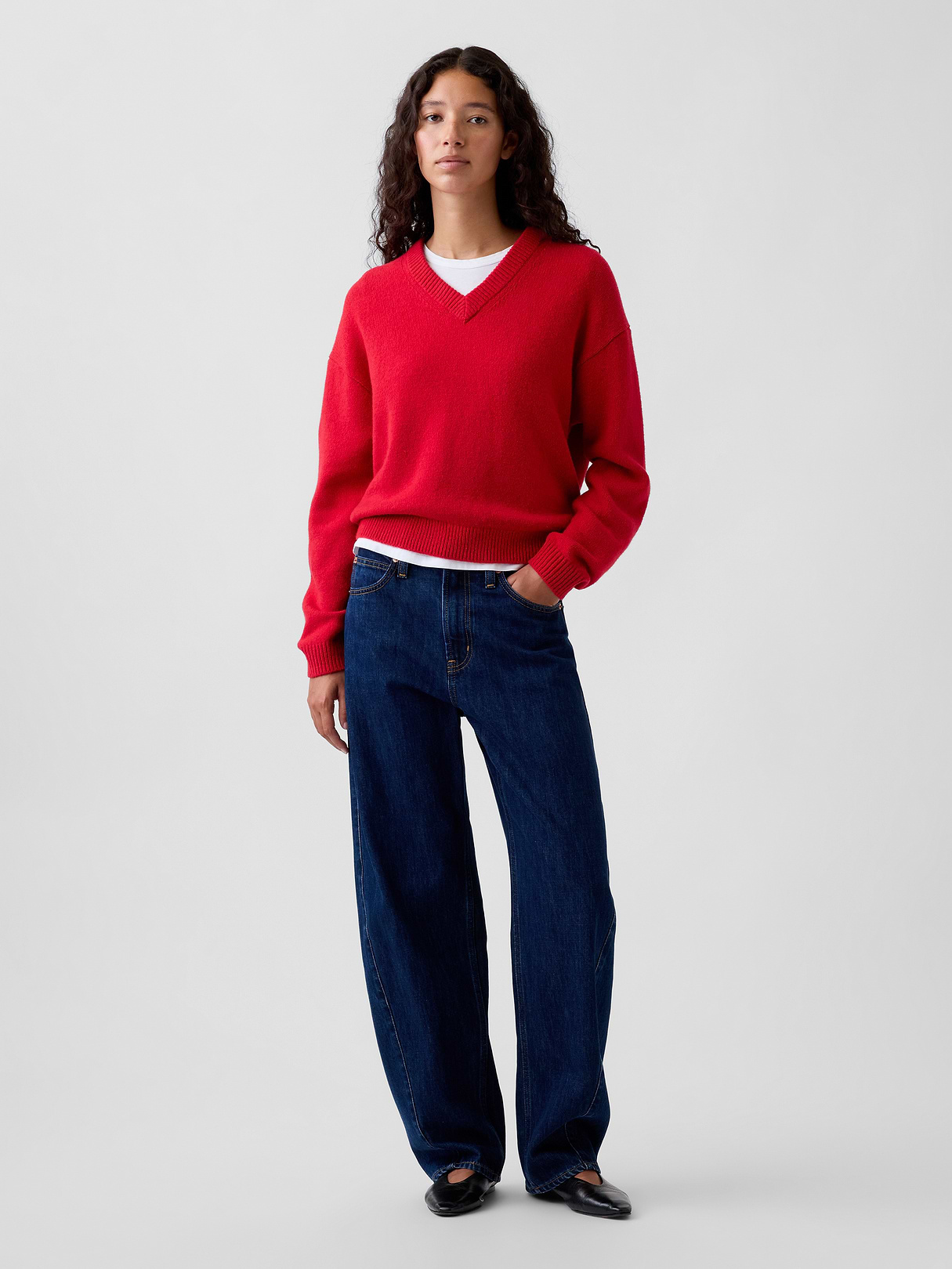 CashSoft Oversized V-Neck Sweater - Modern red