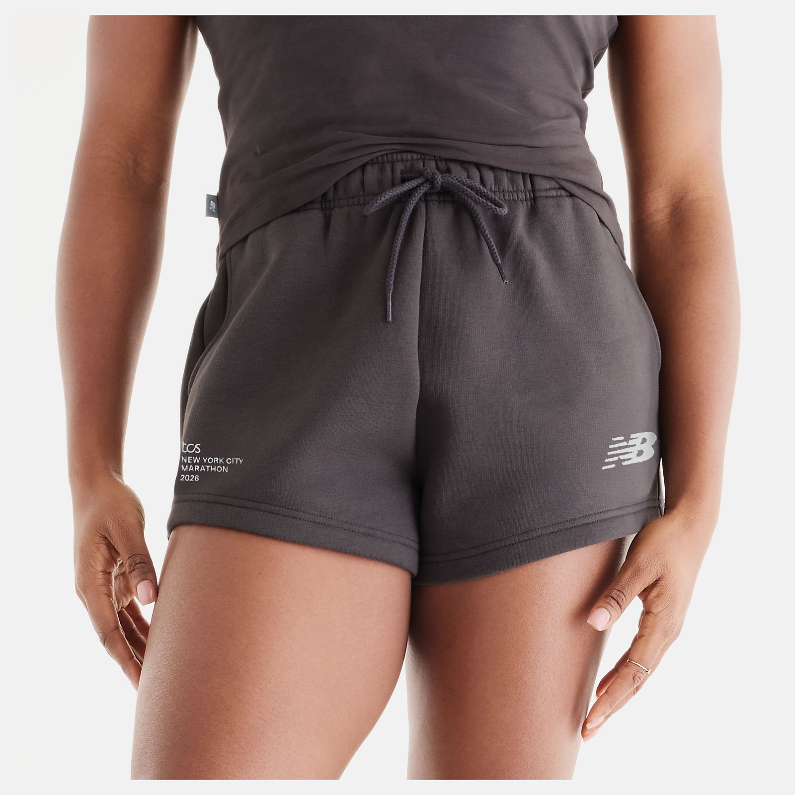 Isio-Maya is wearing size S and is 5'8"/172.72cm. Chest: 34"/86.36cm, Waist: 27.5"/69.85cm, Hips: 39"/99.06cm