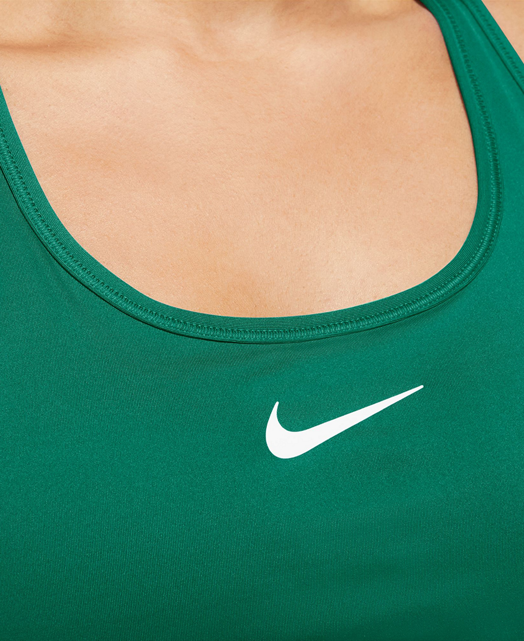 Nike Women's Swoosh Padded Sports Bra - Malachite