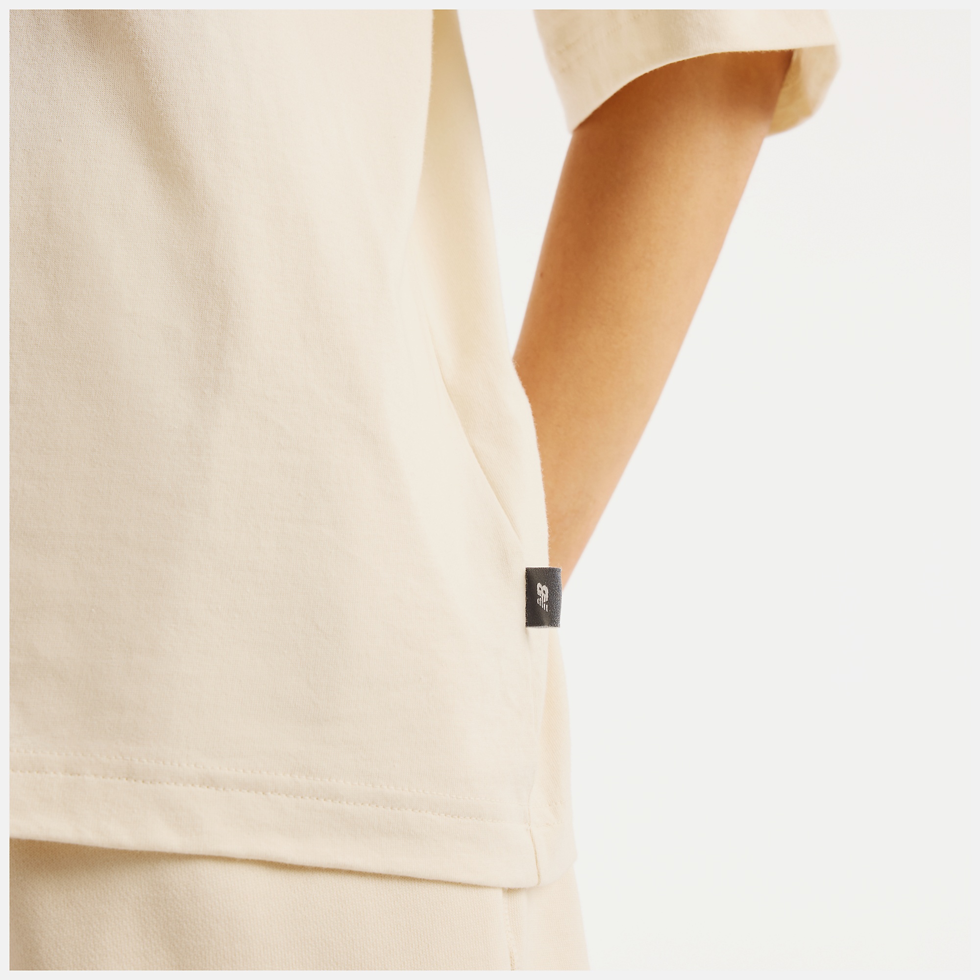 New Balance Sticker Pack Oversized T-Shirt, WT62P2R0LIN