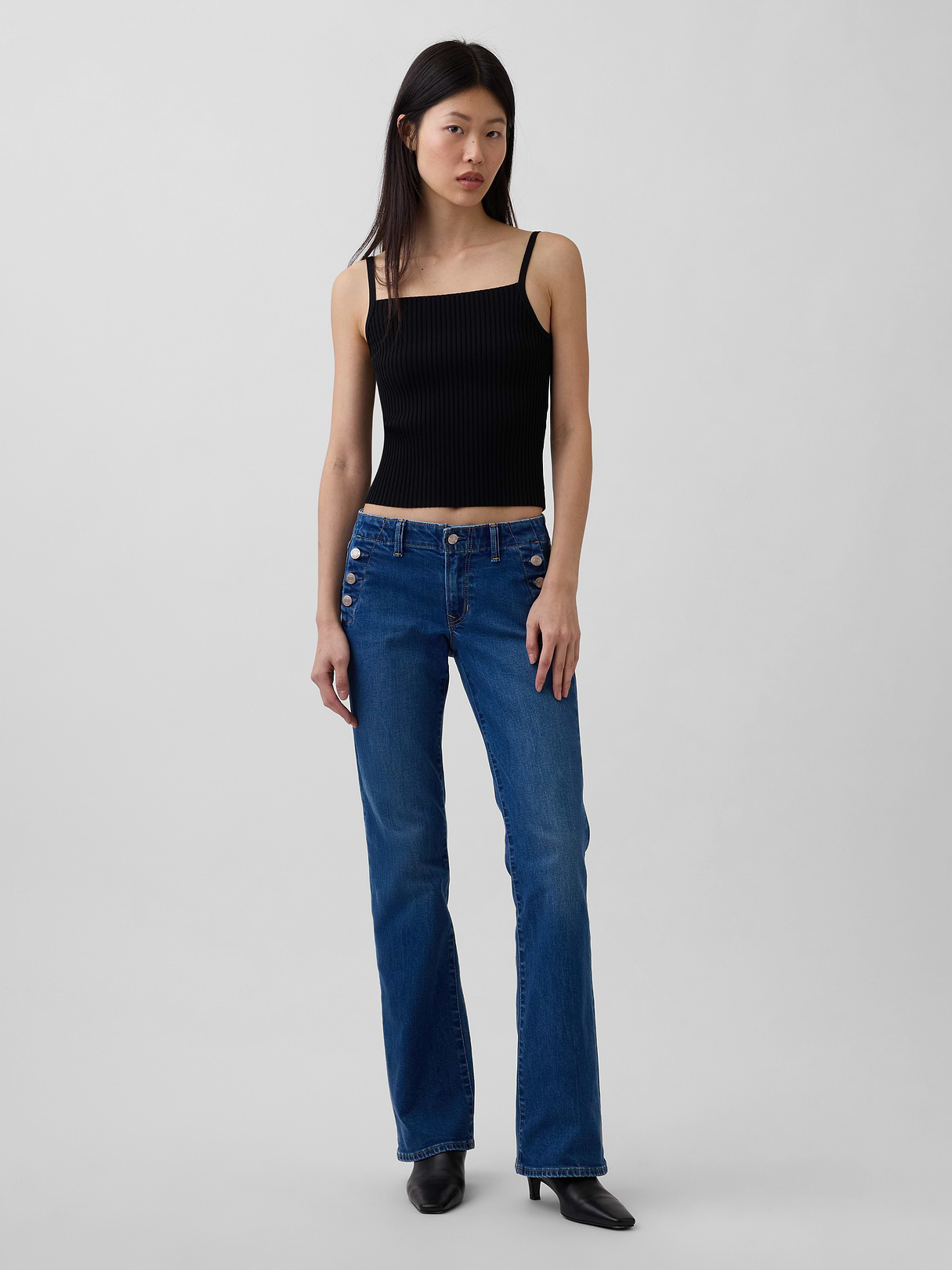 Low Rise Long & Lean Split-Hem Jeans - Medium wash
