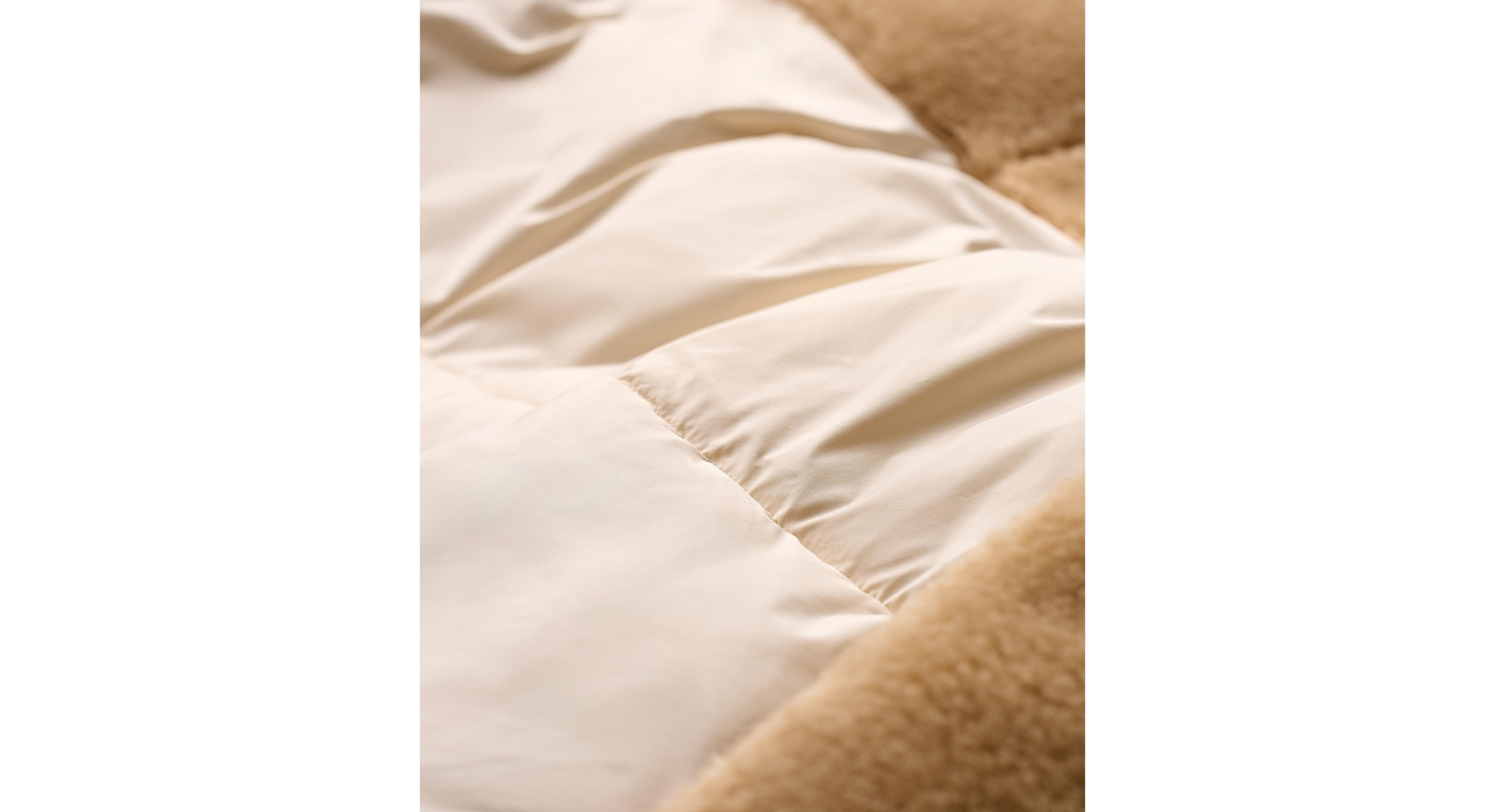 UGG Women's Mykah Puffer Jacket - Cream / Sand