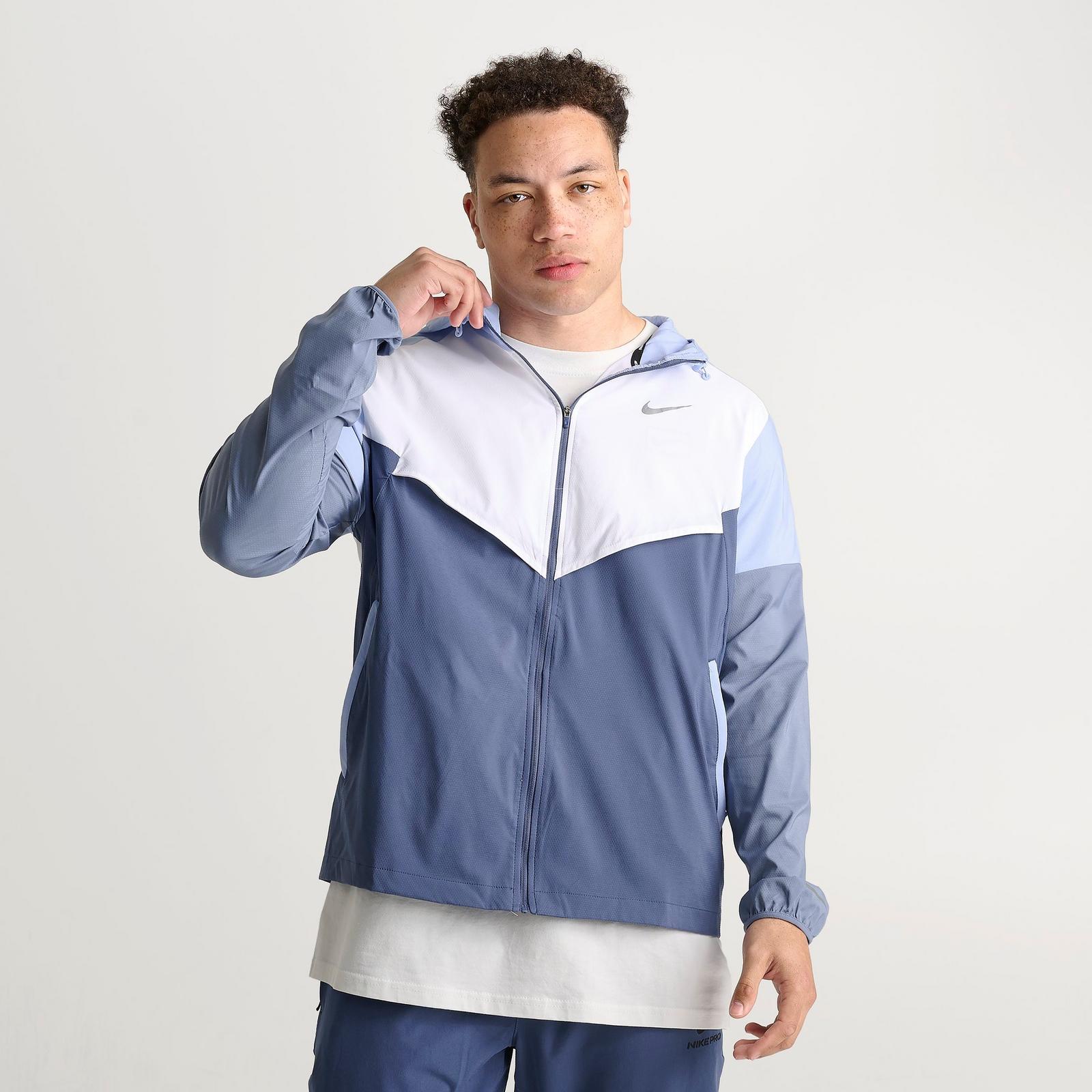 Men's Nike Impossibly Light Windrunner Running Jacket - White/Diffused Blue
