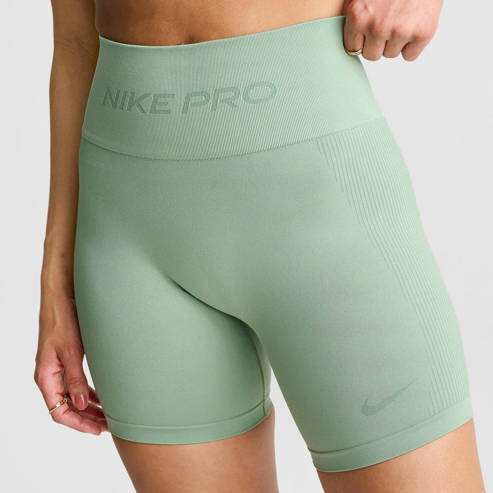 Women's Nike Pro Seamless Dri-FIT High-Waisted 5" Biker Shorts - Steam