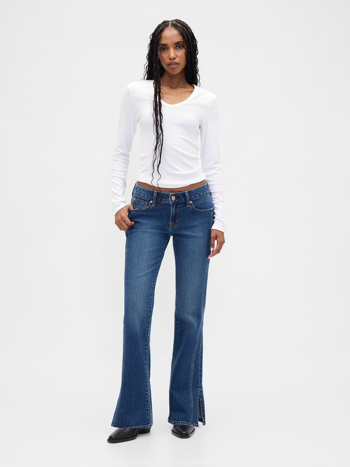 Low Rise Long & Lean Split-Hem Jeans - Dark wash