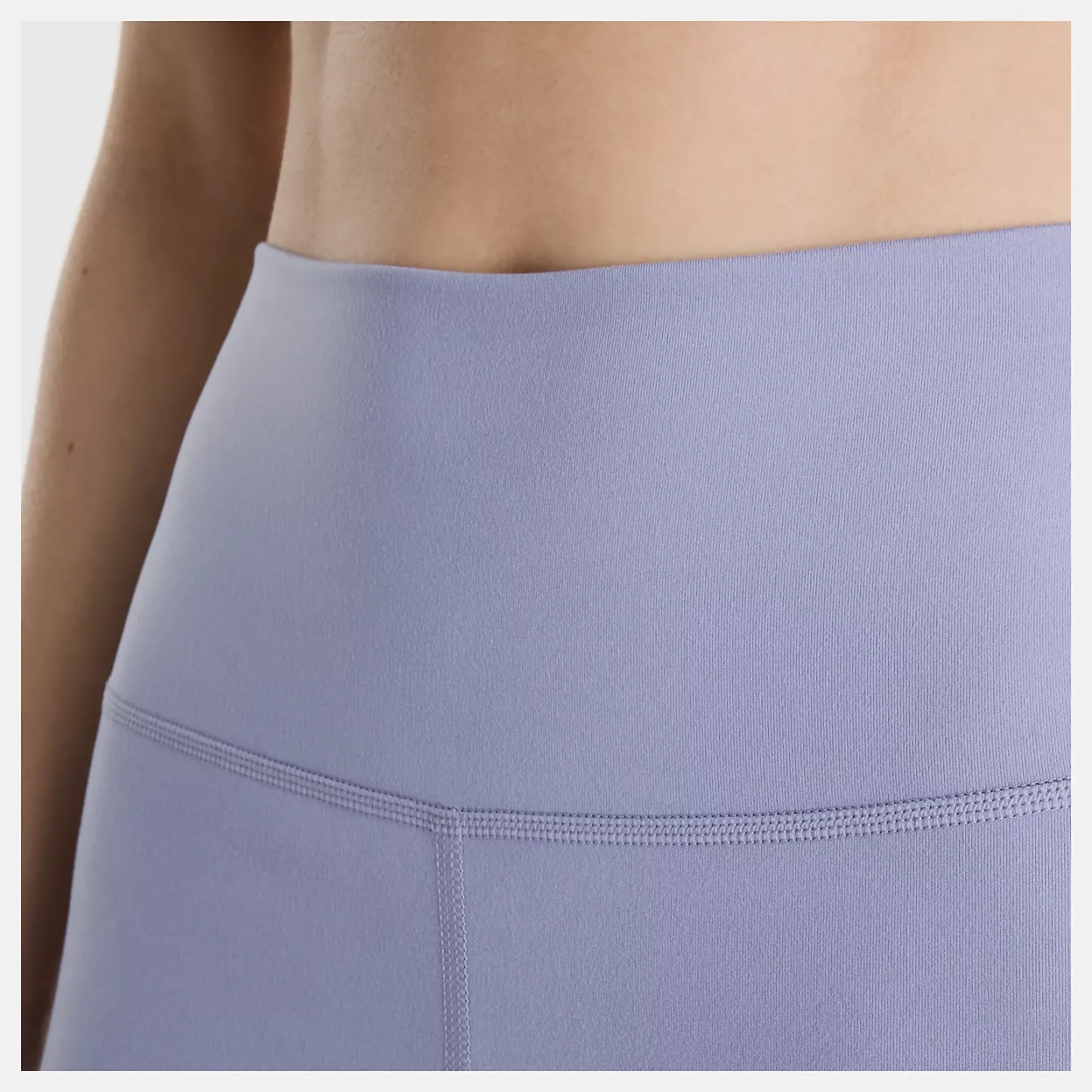 Gemma is wearing size S and is 5'7"/170.18cm. Chest: 30.5"/77.47cm, Waist: 24"/60.96cm, Hips: 35"/88.9cm