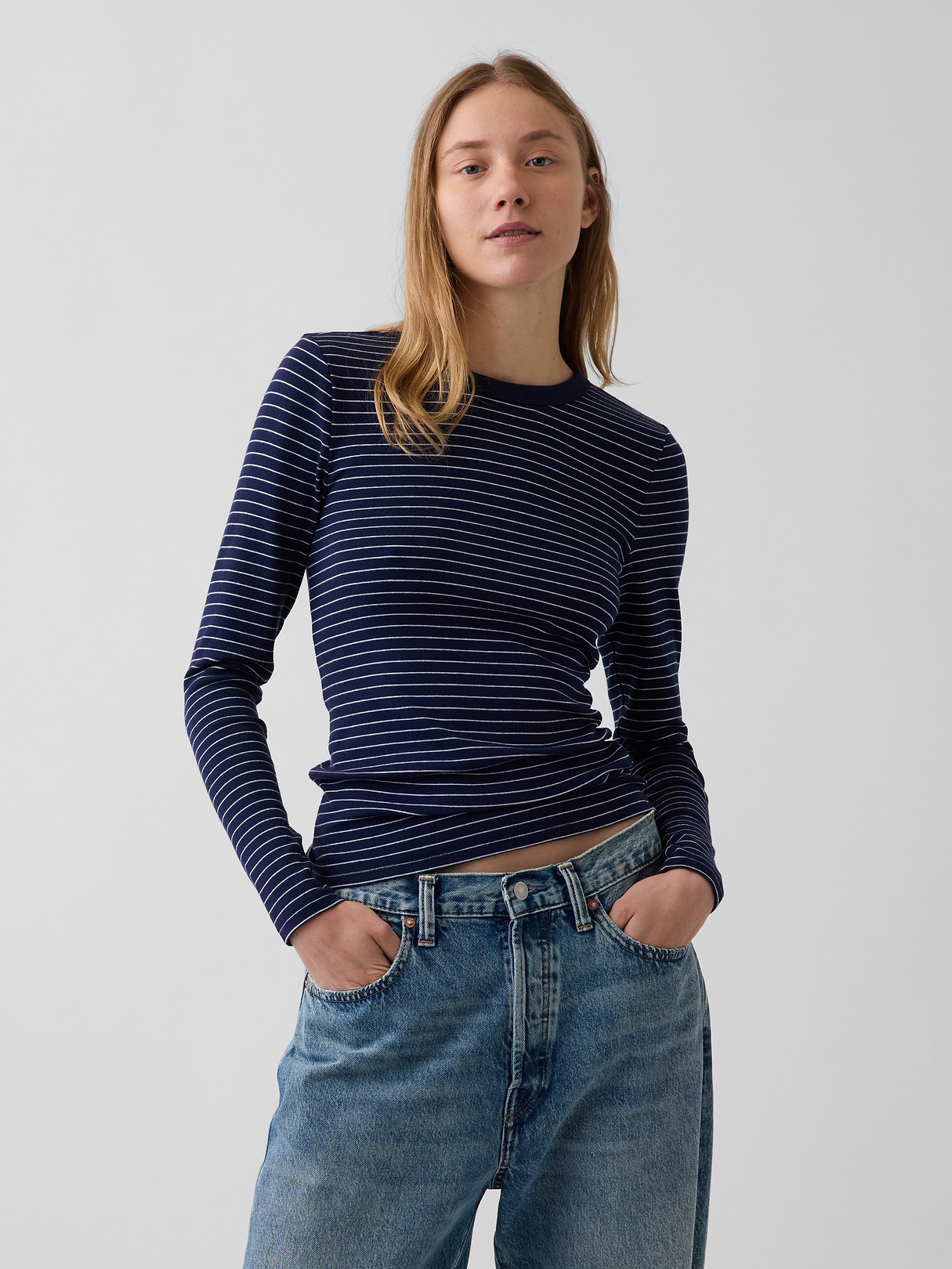 Modern Crewneck T-Shirt - Navy blue stripe
