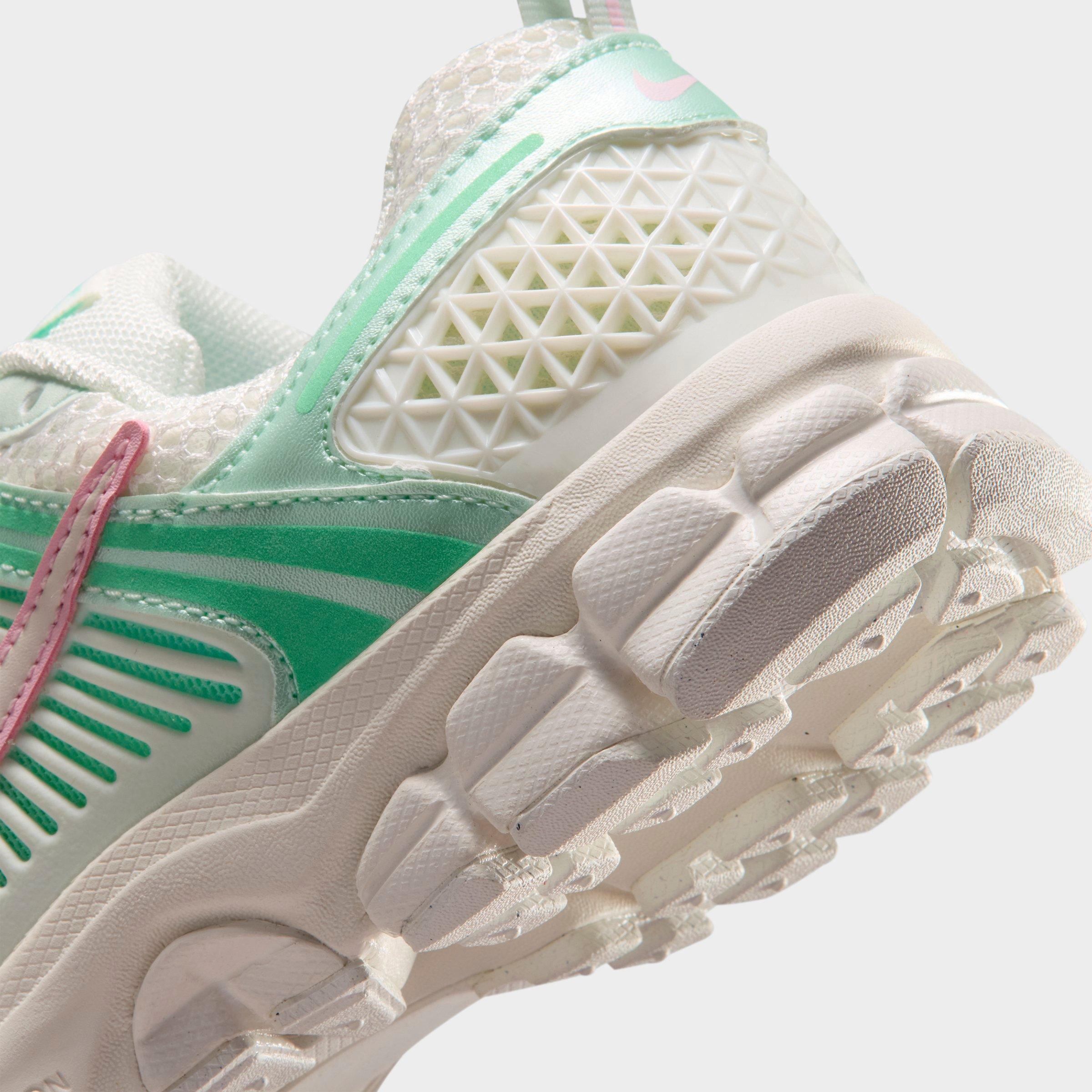 Big Kids' Nithtke Vomero 5 Casual Shoes - Part 1 - Sail/Pink Foam/Arctic Green/Sail - Detail shot