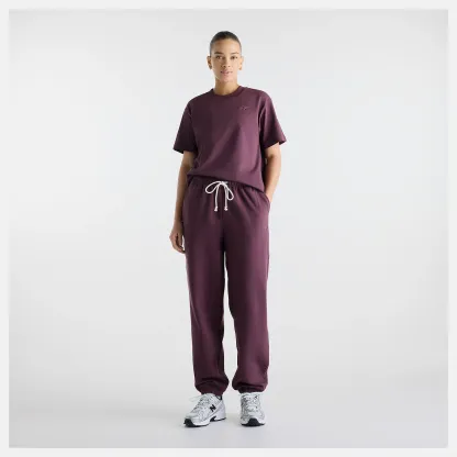 Nisaa is wearing size S and is 5'10"/177.8cm. Chest: 32"/81.28cm, Waist: 26"/66.04cm, Hips: 39"/99.06cm