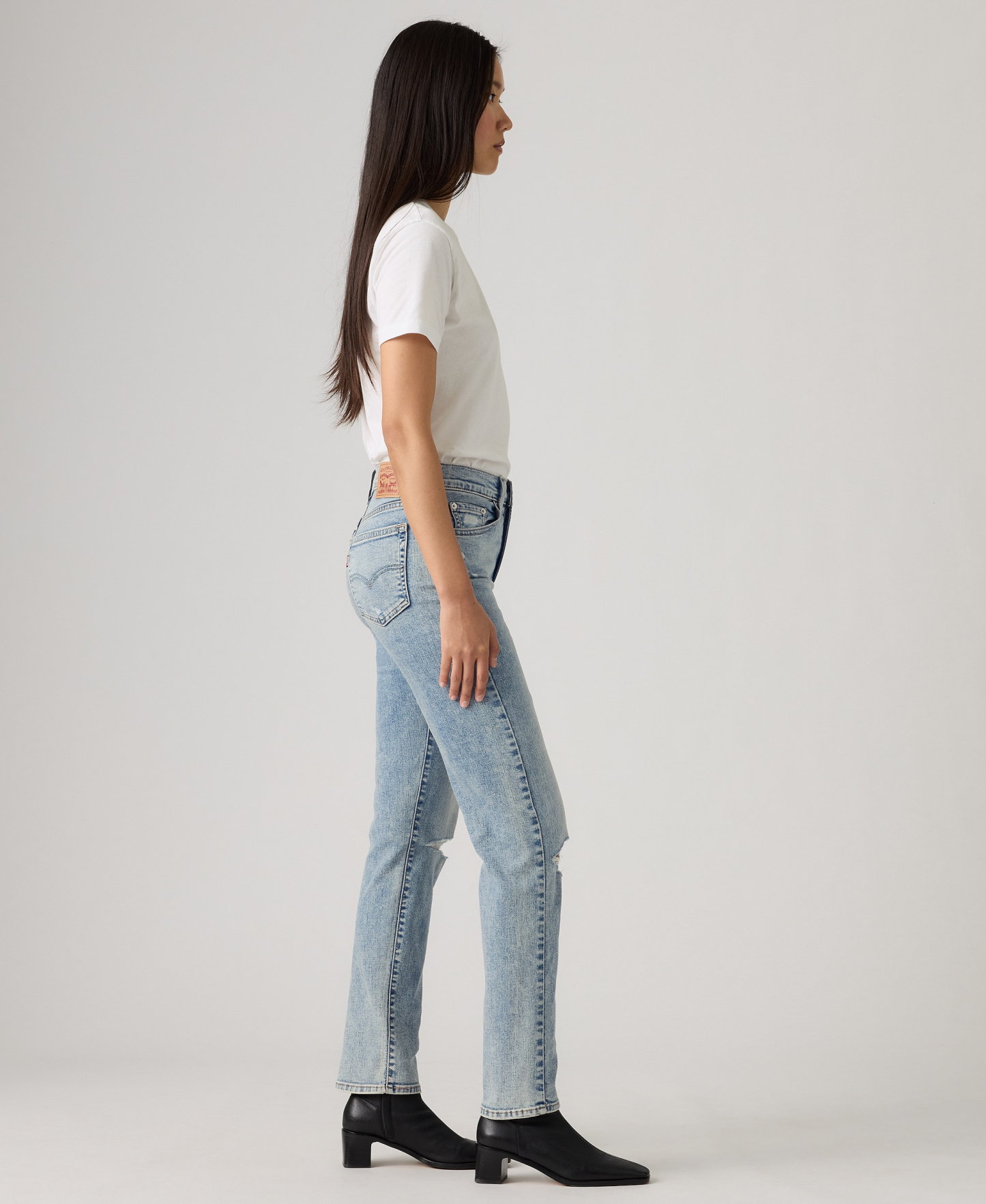 Levi's Women's 724 Straight-Leg Jeans - Know The Difference