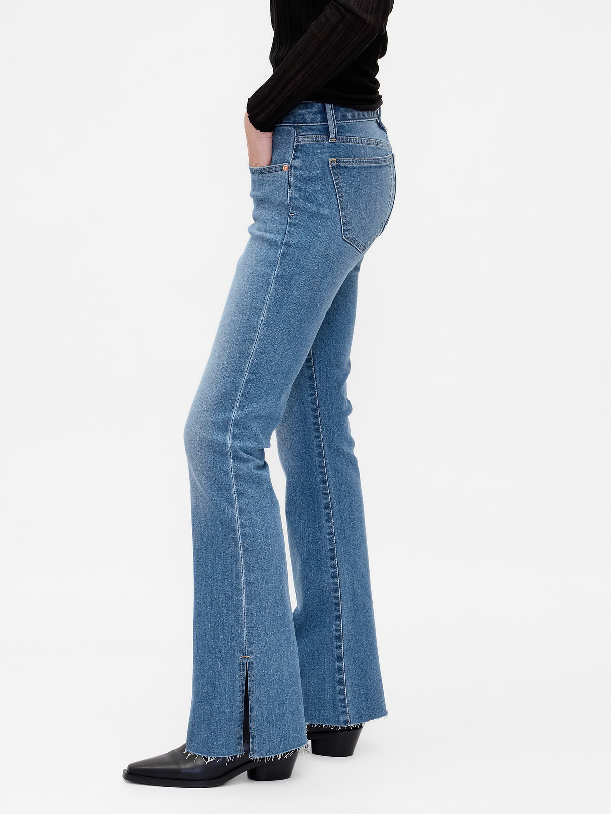 Low Rise Long & Lean Jeans - Medium wash blue