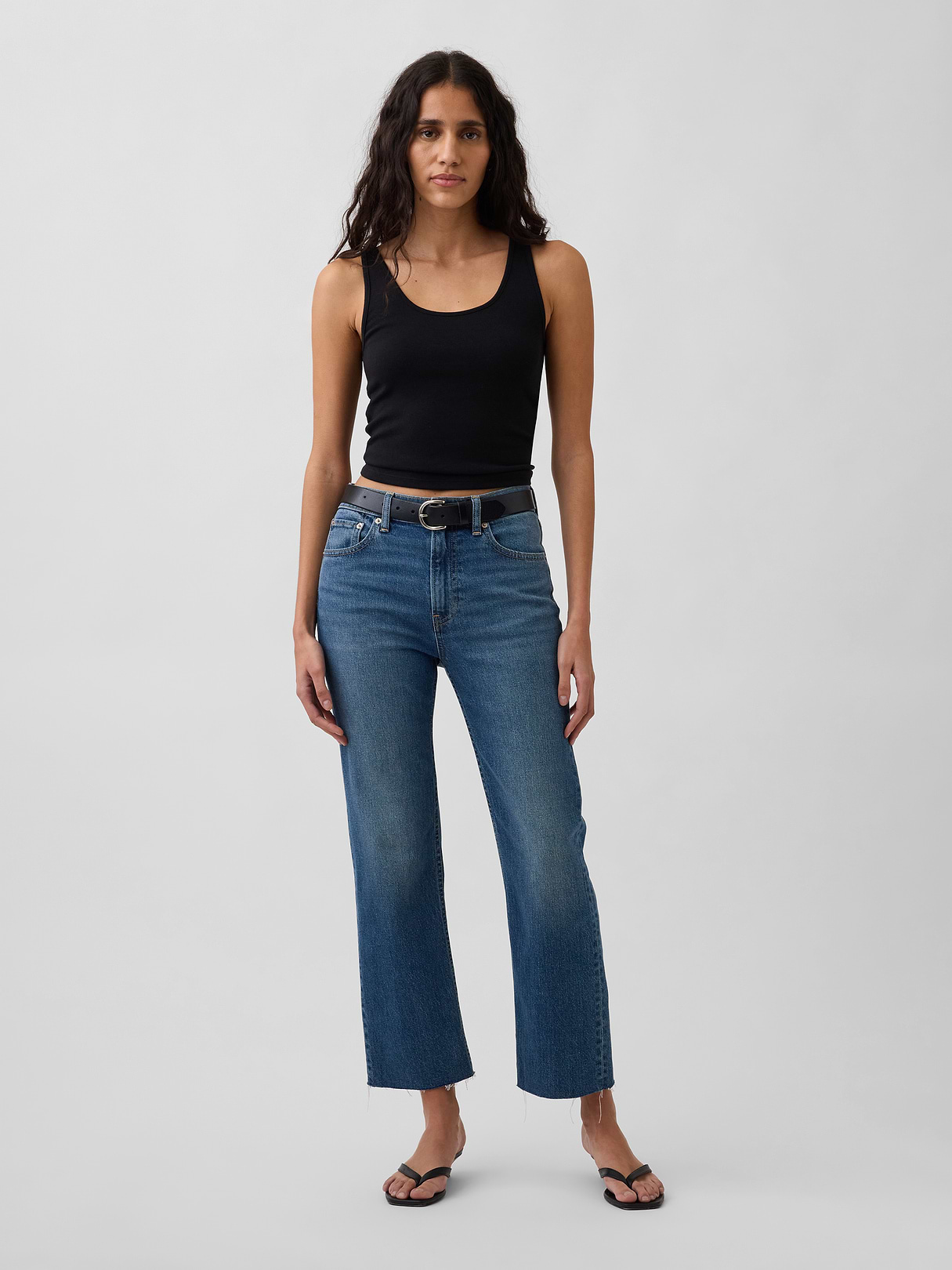 High Rise ’90s Slim Straight Crop Jeans - Tinted medium