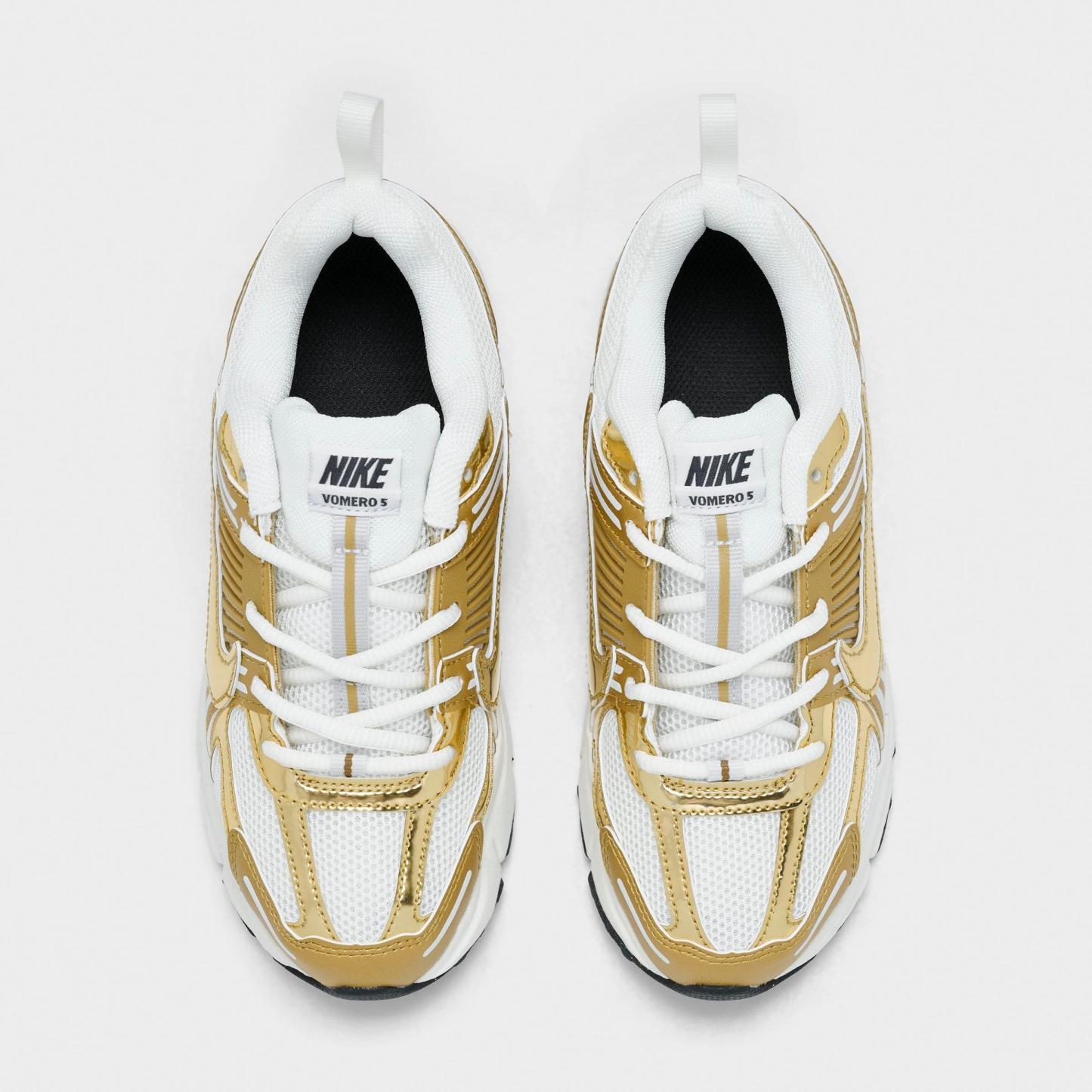 Little Kids' Nithtke Vomero 5 Casual Shoes - Sail/Metallic Gold/Anthracite - Back view
