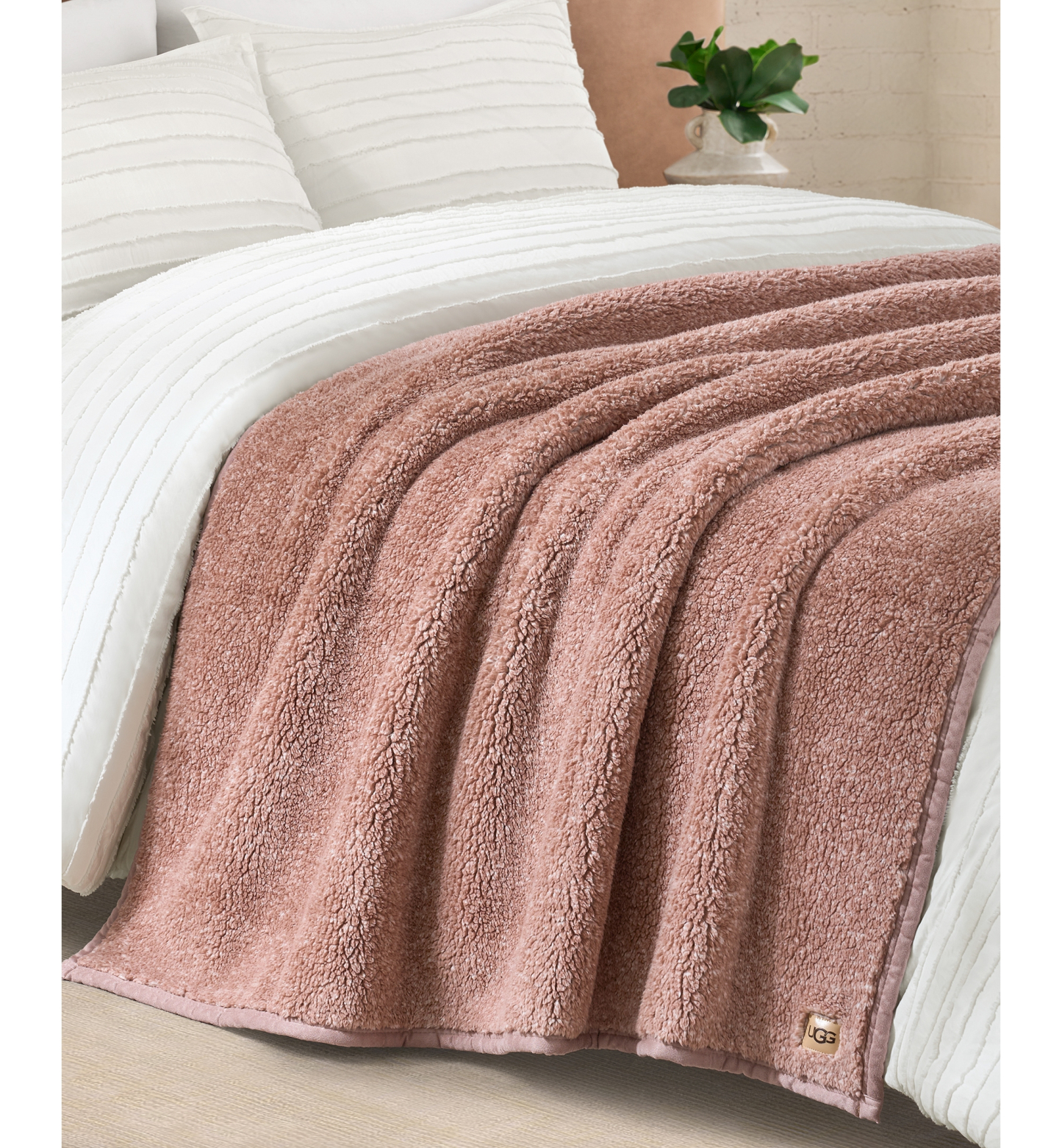 UGG® Classic UGGfluff Throw, 50" x 70" - Rosewood