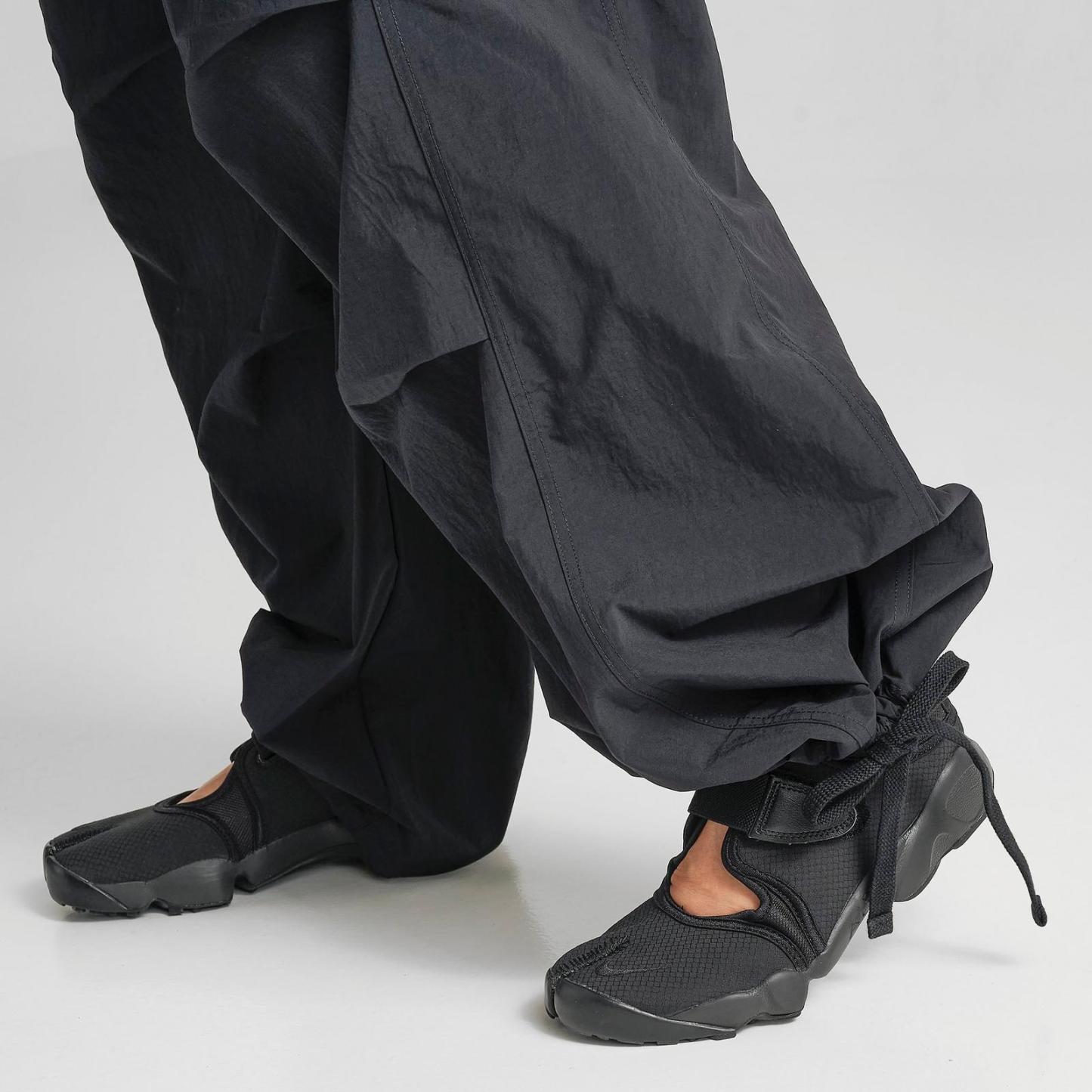 Women's Nike Sportswear Loose Mid-Rise Structured Pants - Black/Sail