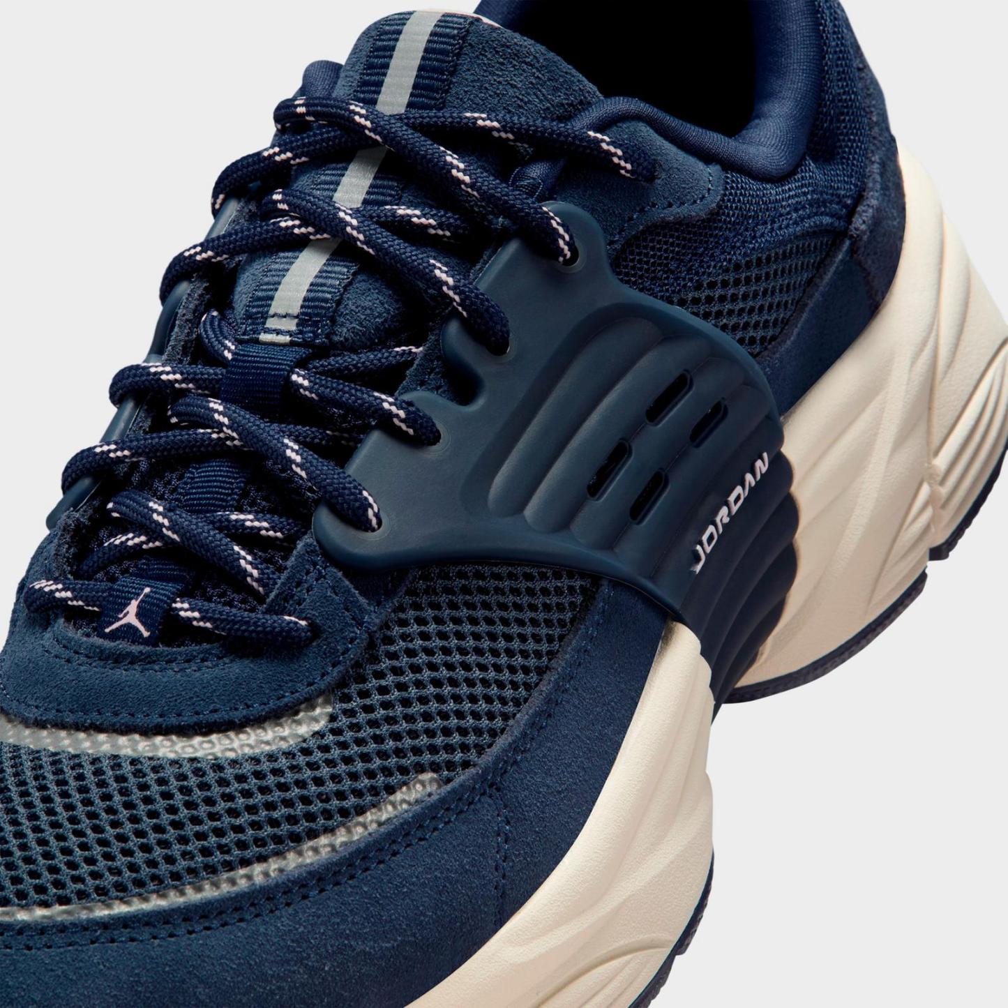 Men's Jordan Trunner O/S Casual Shoes - Midnight Navy/Thunder Blue/Light Orewood Brown/Pink Foam - view 3
