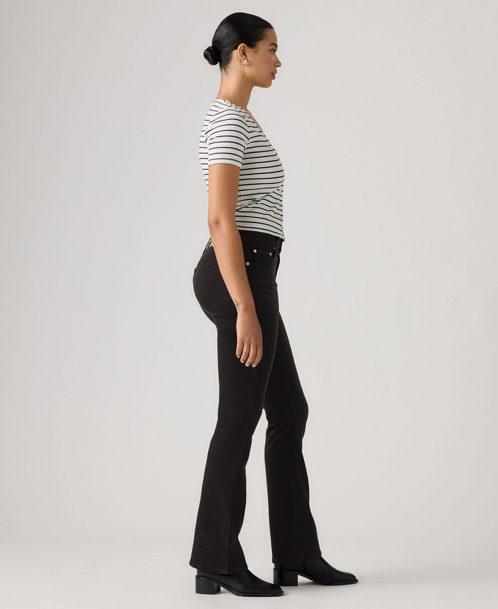 Levi's 725 High-Waist Classic Stretch Bootcut Jeans - Soot Scrape Bfr