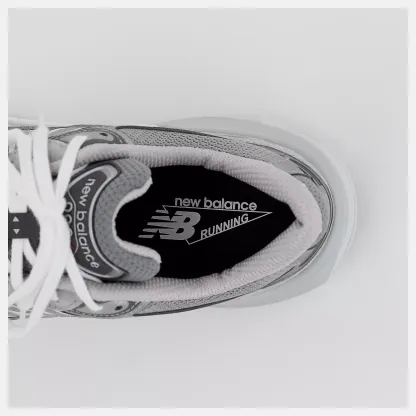New Balance Made in USA 990v6, W990GL6