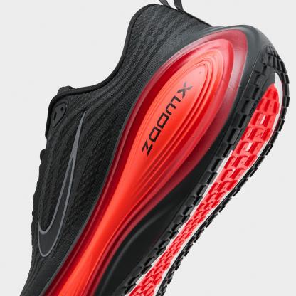 Men's Nithtke Vomero Plus Running Shoes - Part 2 - Anthracite/Bright Crimson/University Red/Black - Detail shot
