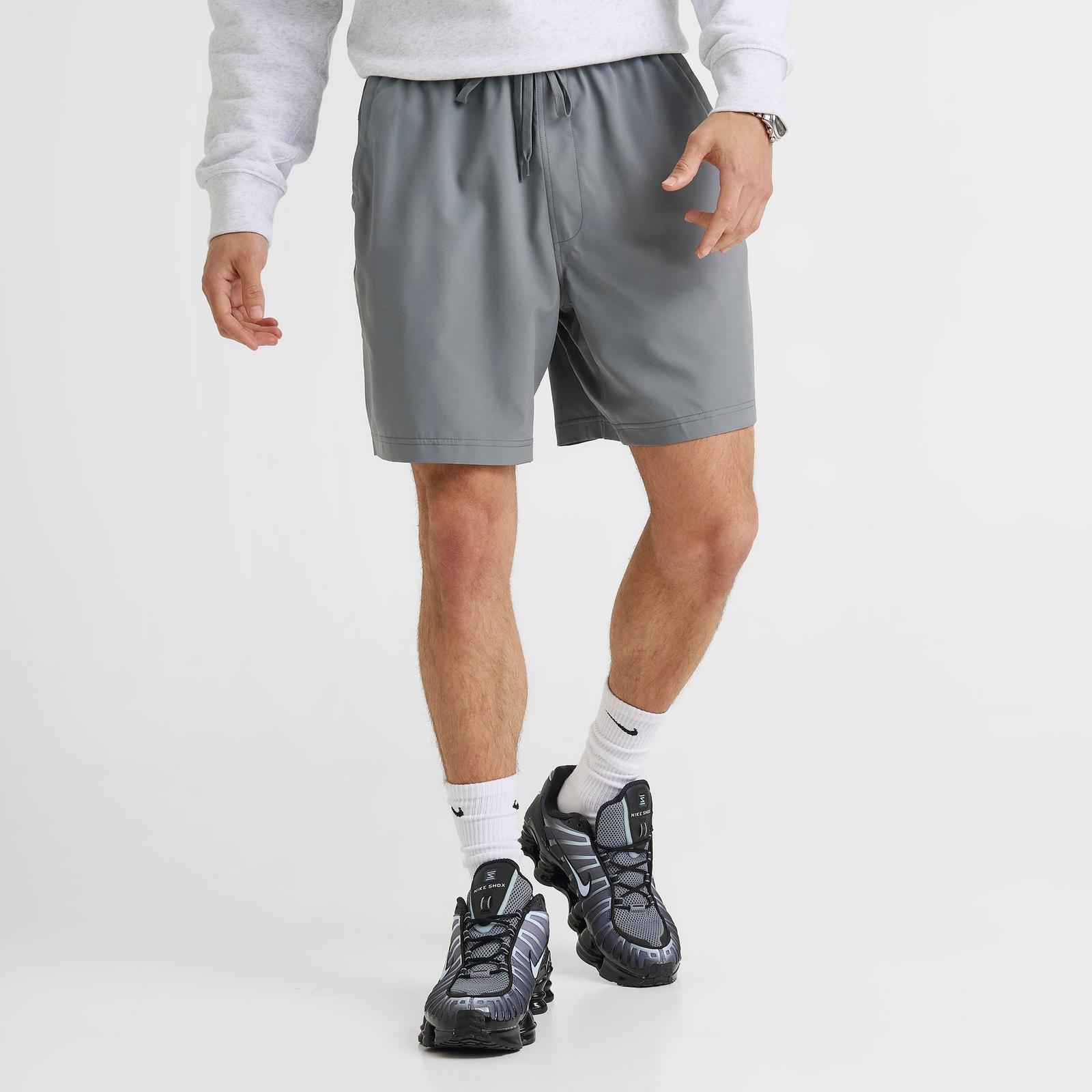 Men's Nike Form Dri-FIT Unlined 7" Versatile Shorts - Smoke Grey/Black
